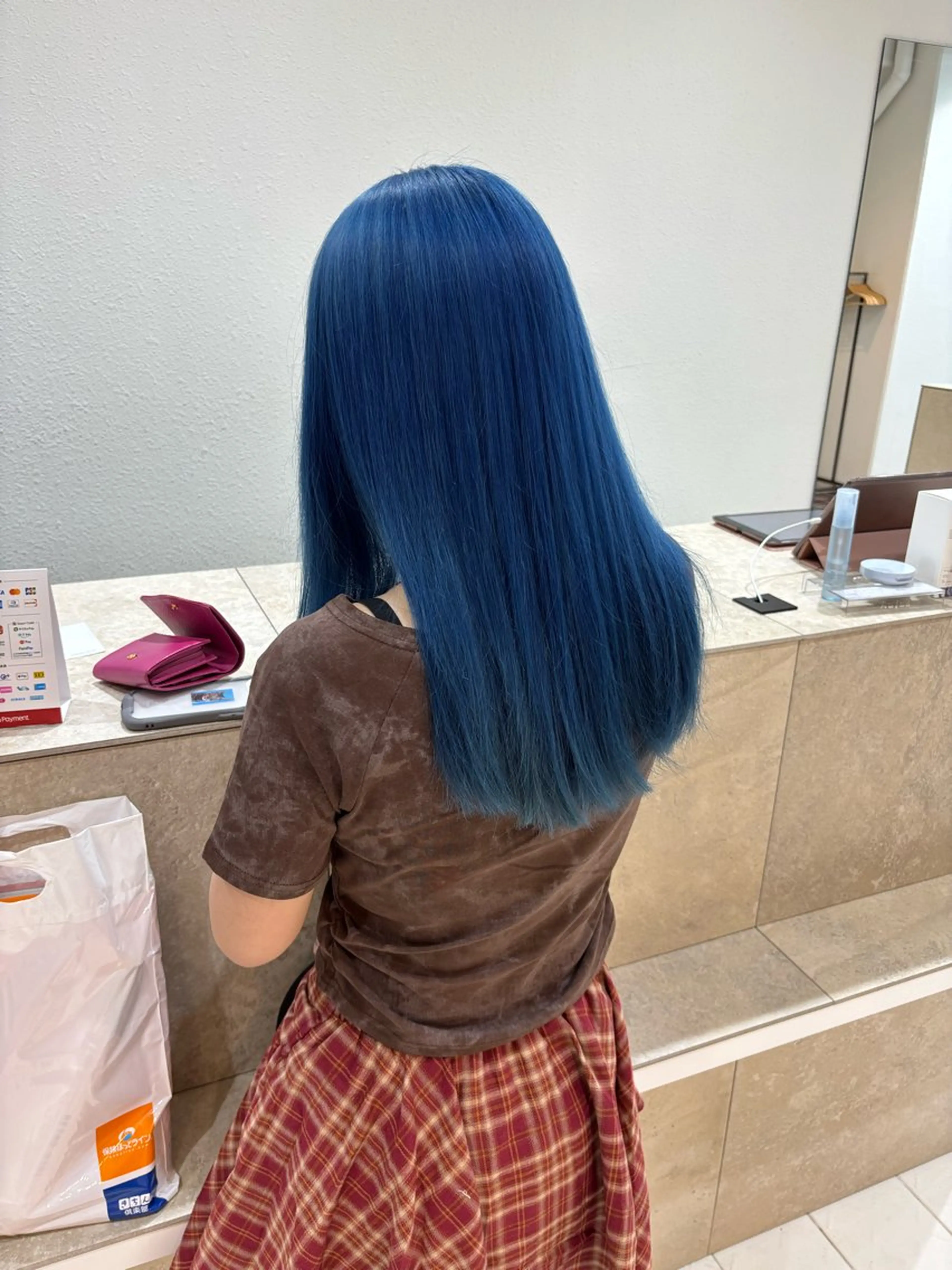 ロング カラー 黒髪 ブリーチ ブルーカラー ブルーブラック ケアブリーチ ヘアカラー 🪐ブリーチ/y2k ヘア🪐HARUKAのヘアスタイル