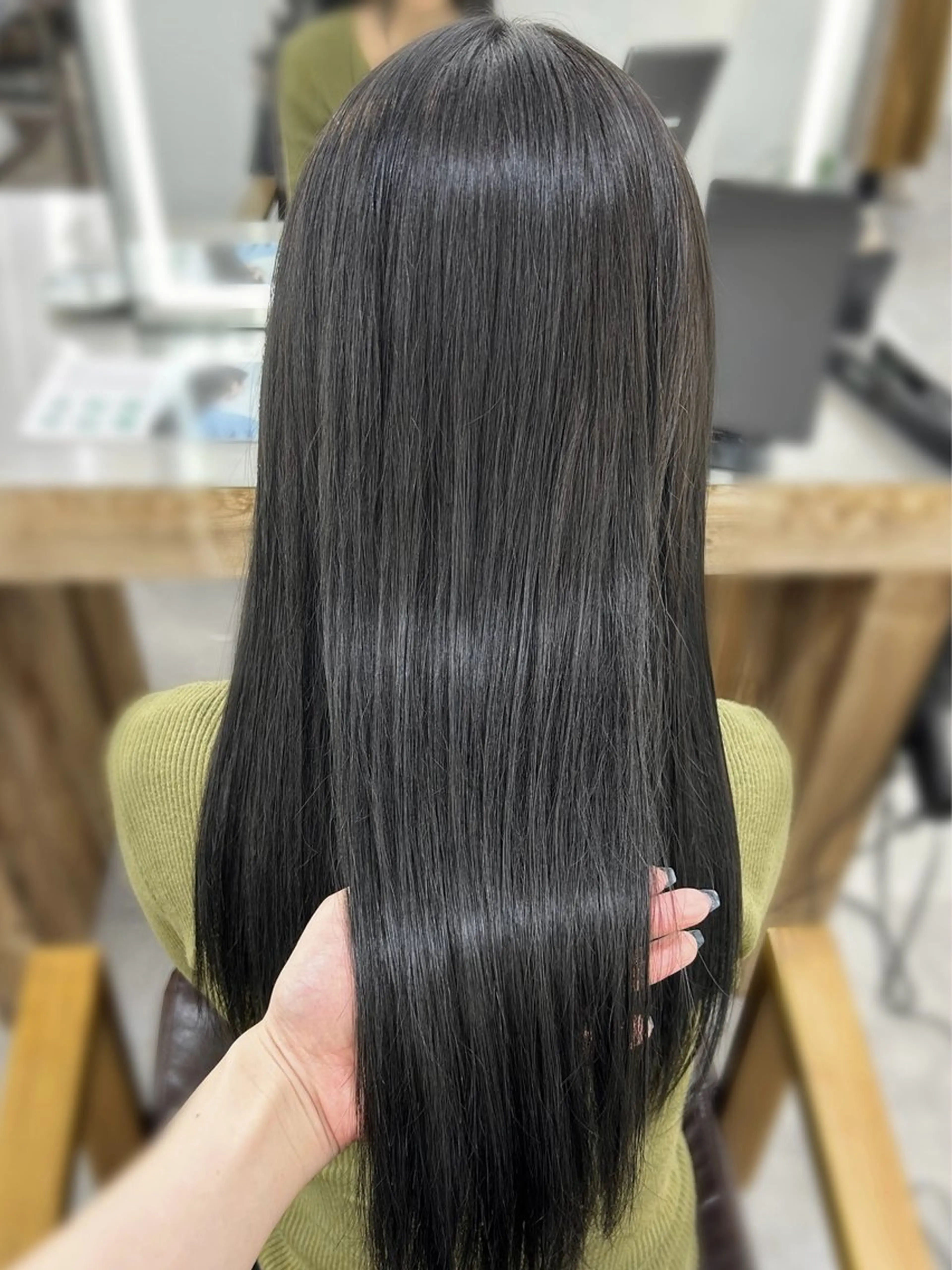 ロング カラー ブリーチ グレージュ ブリーチなしカラー HARUKA 🤍のヘアスタイル