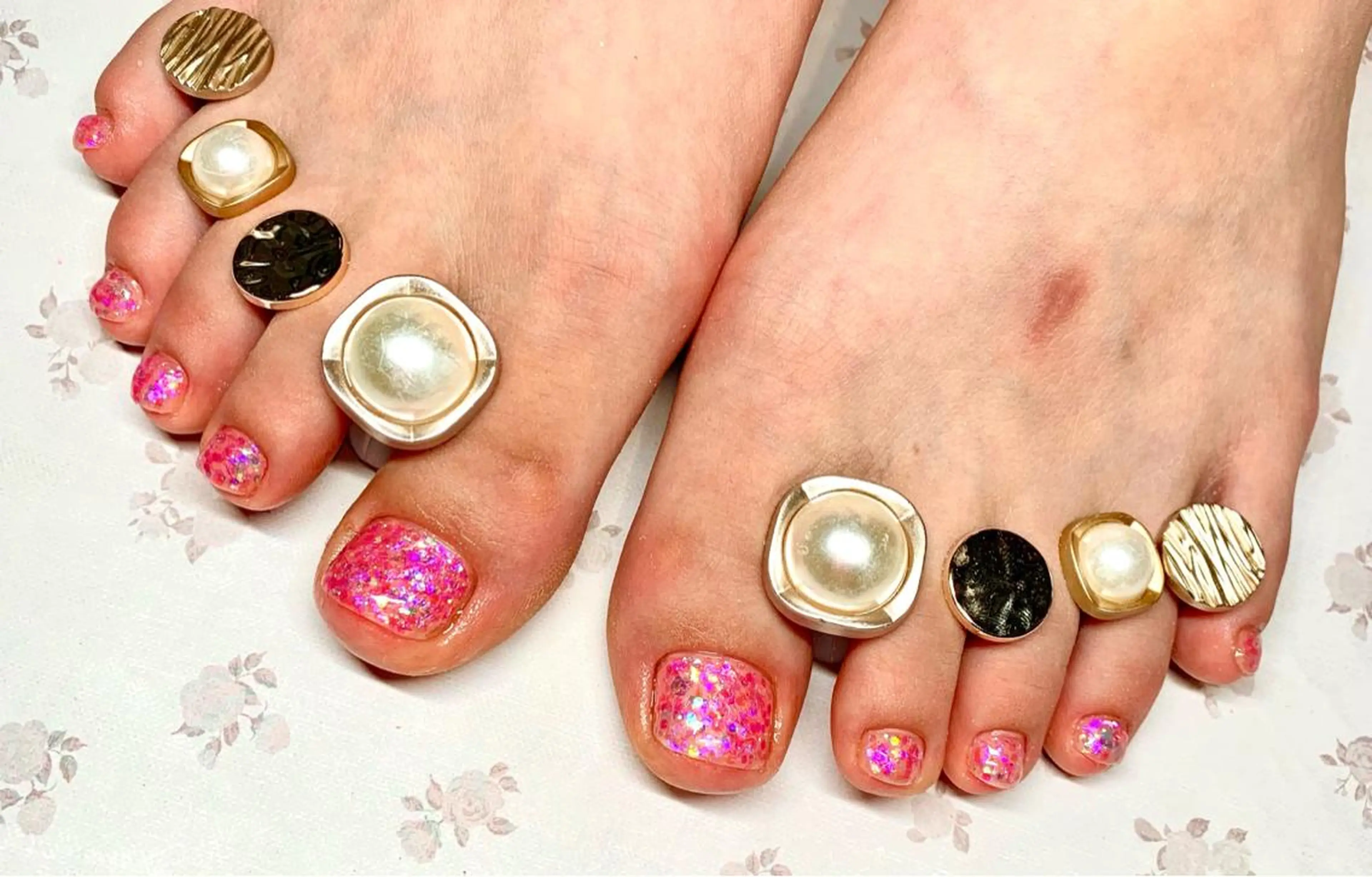 ネイル フットネイル ラメ(グリッター) ワンカラーネイル ピンク フットネイル x.1.0.nail ♡Cのネイルデザイン