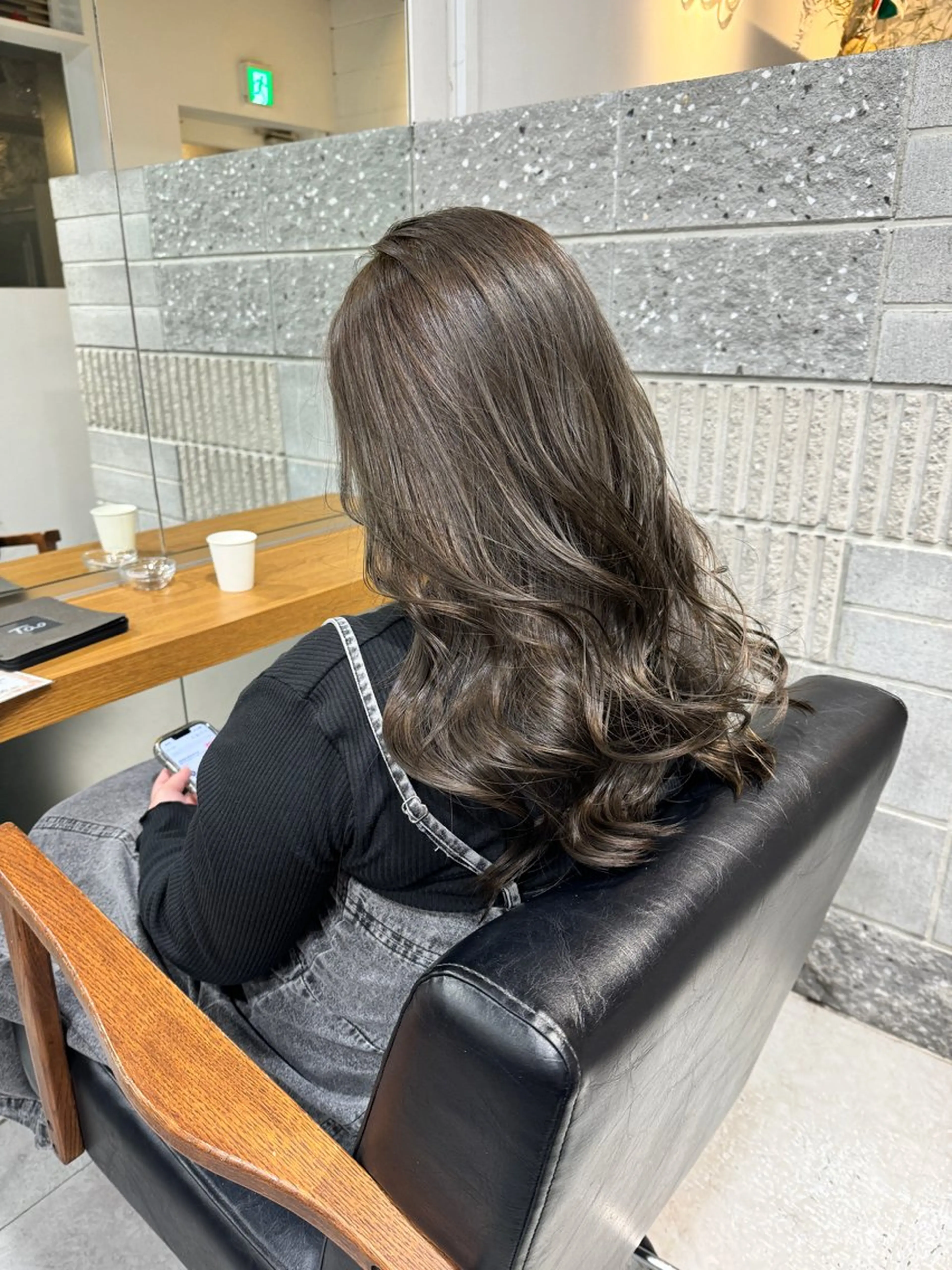 【髪に負荷をかけず透明感を】カット＋ブリーチなしダブルカラー✨の写真
