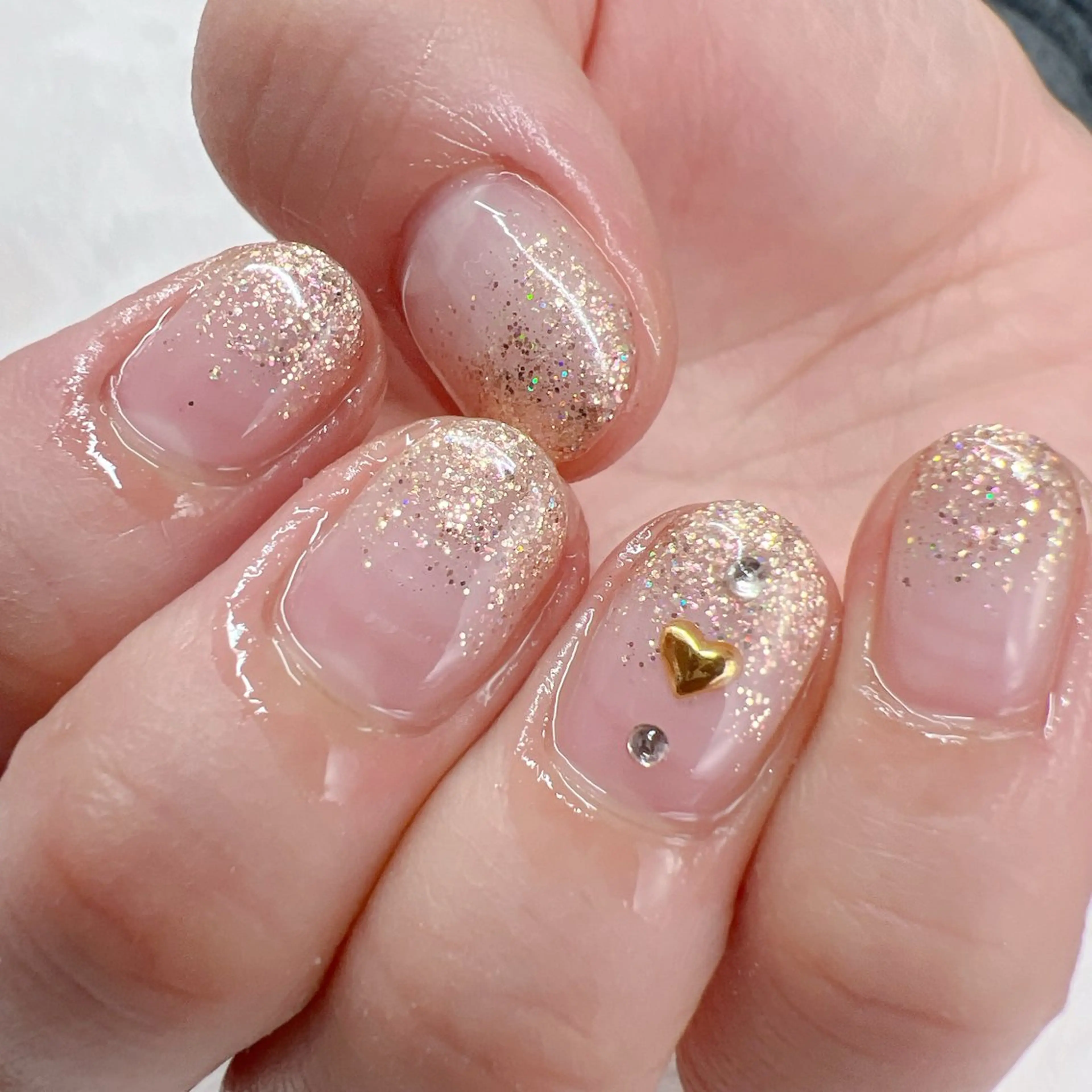 ネイル ハンドネイル Emi lyのネイルデザイン