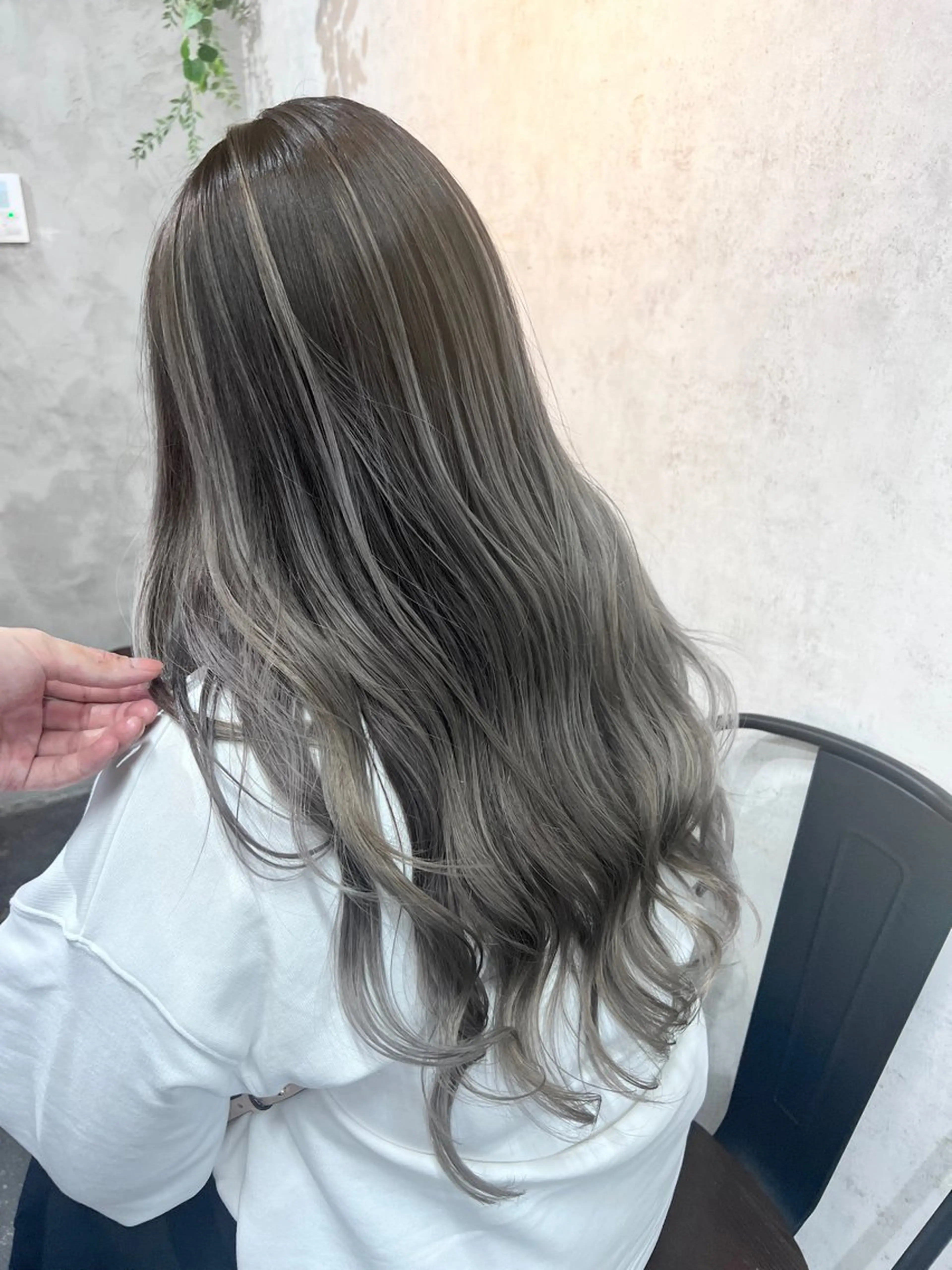 セミロング カラー 【大人海外ヘア】✨️ 横山晃基のヘアスタイル