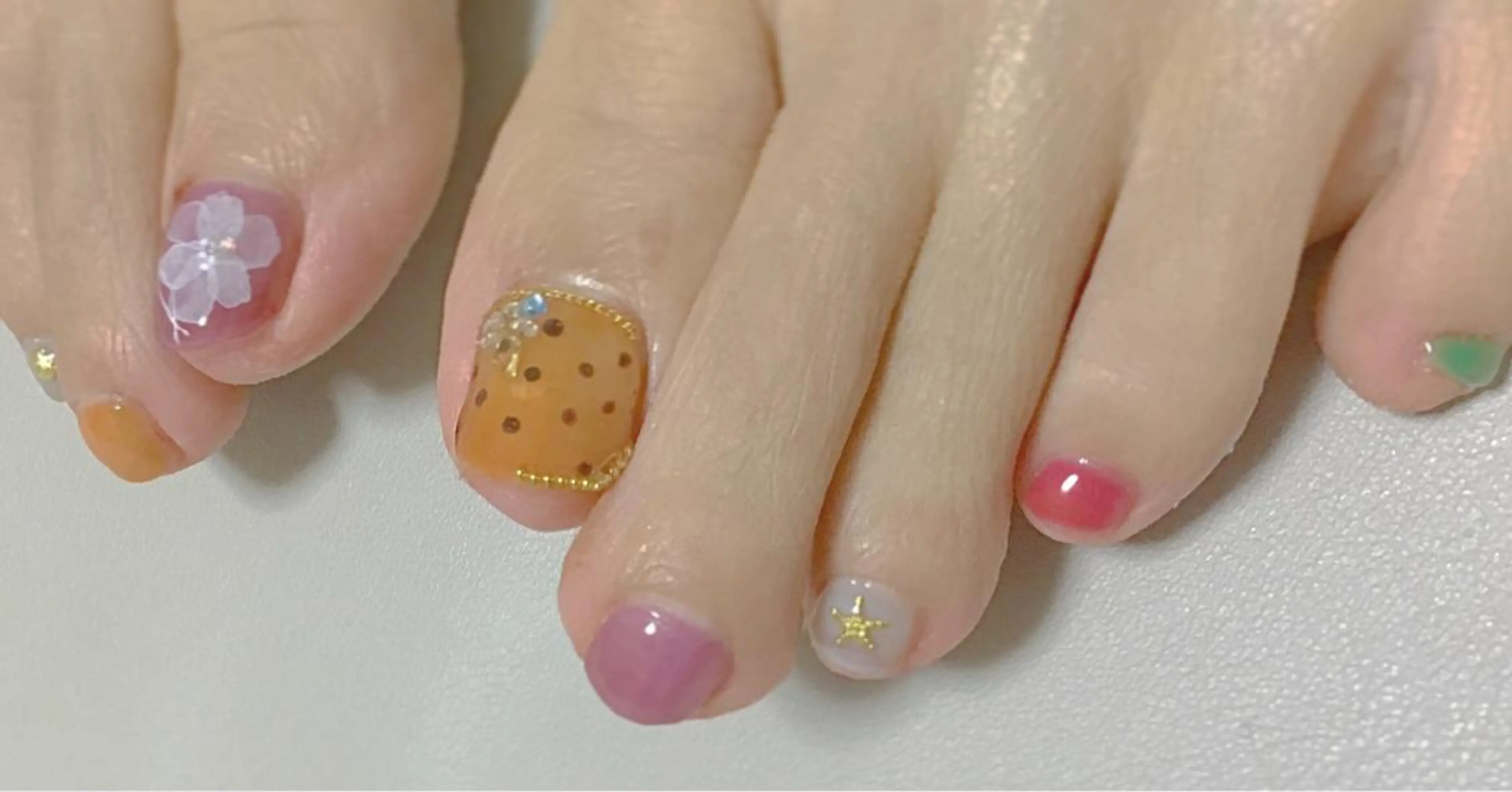 ネイル ドット gui amichantoco所属・gui amichanのネイルデザイン