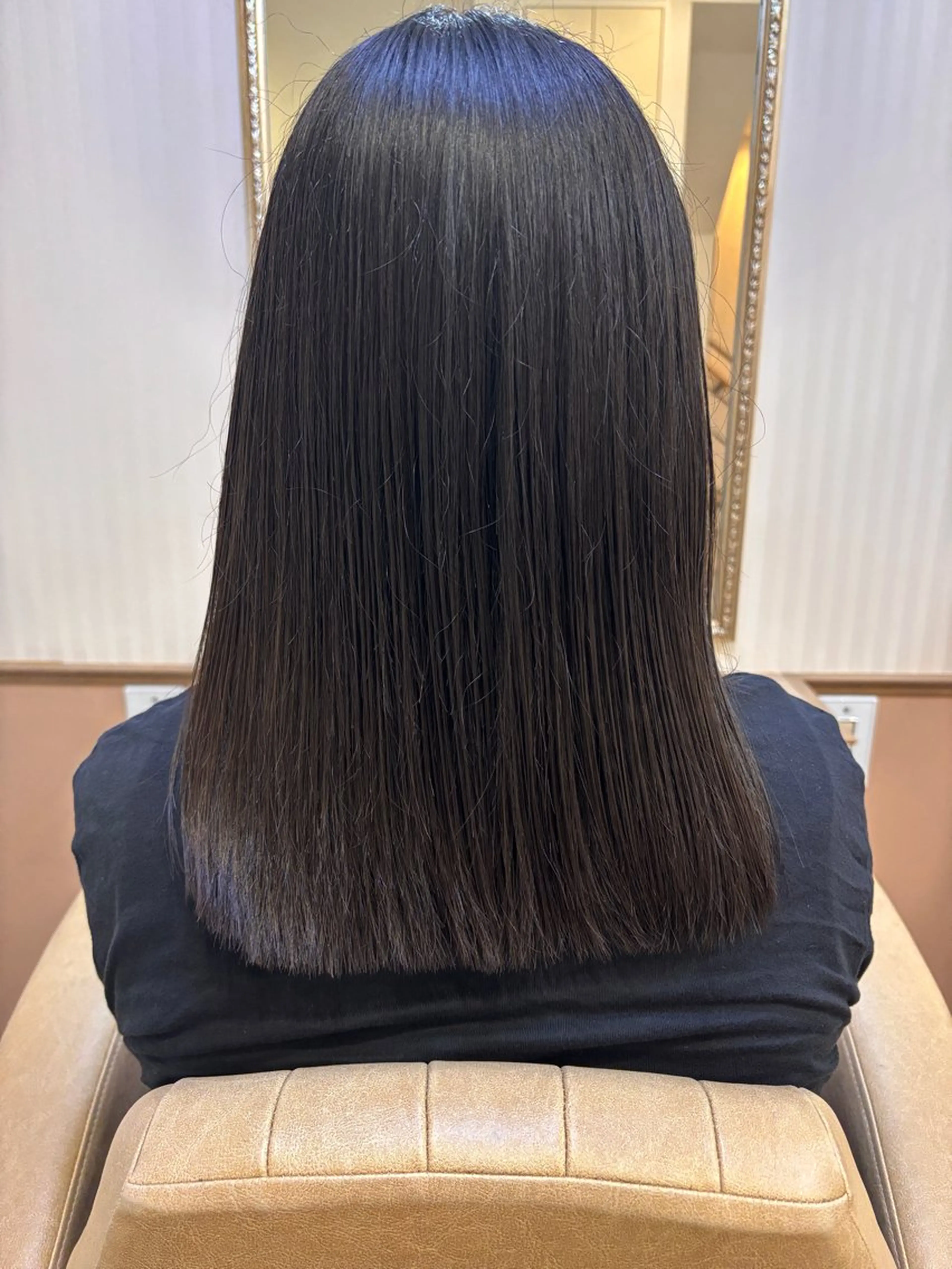 セミロング 吉井 愛のヘアスタイル