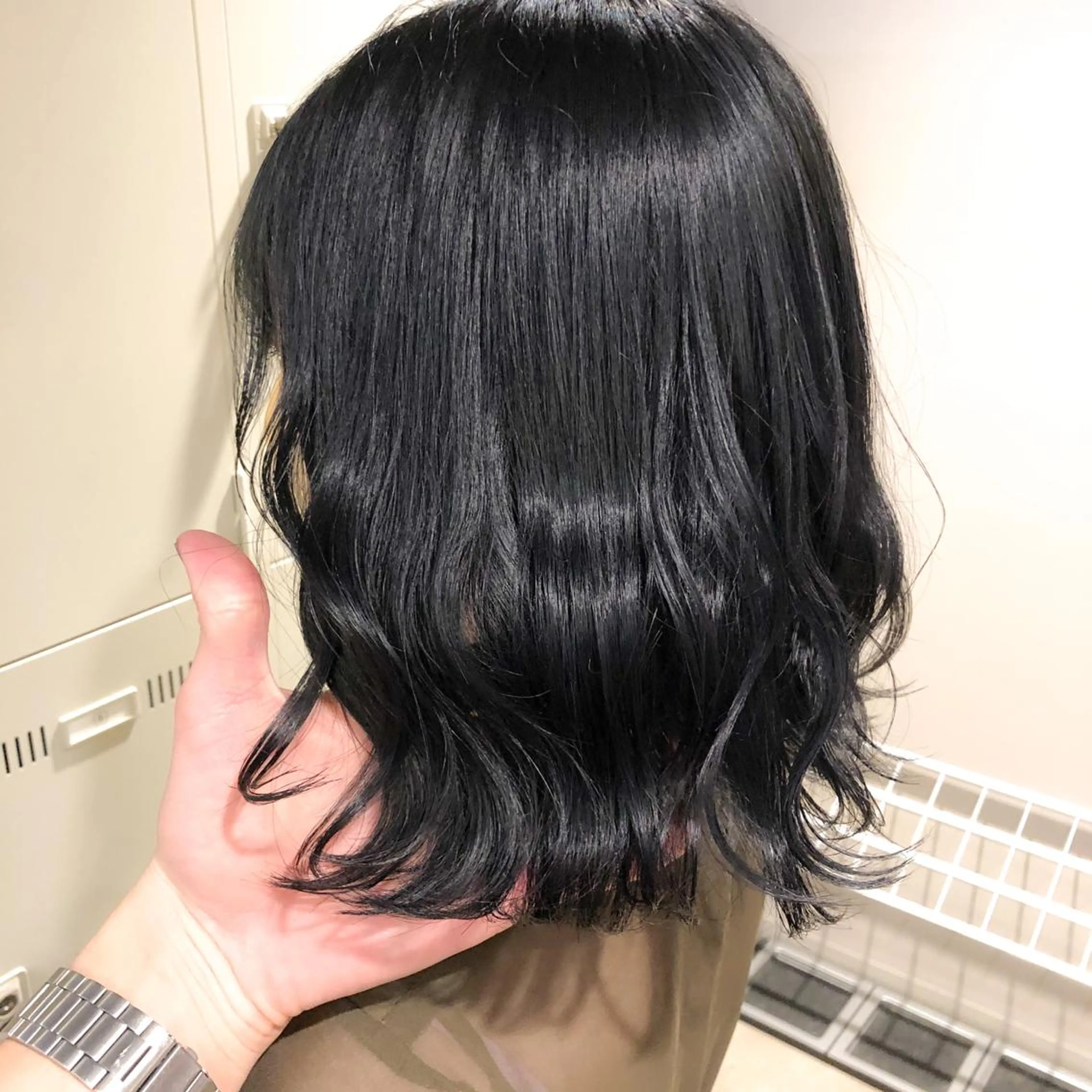 ミディアム カラー カット ヘアカラー ハイトーン×レイヤー カットTAKUMIのヘアスタイル