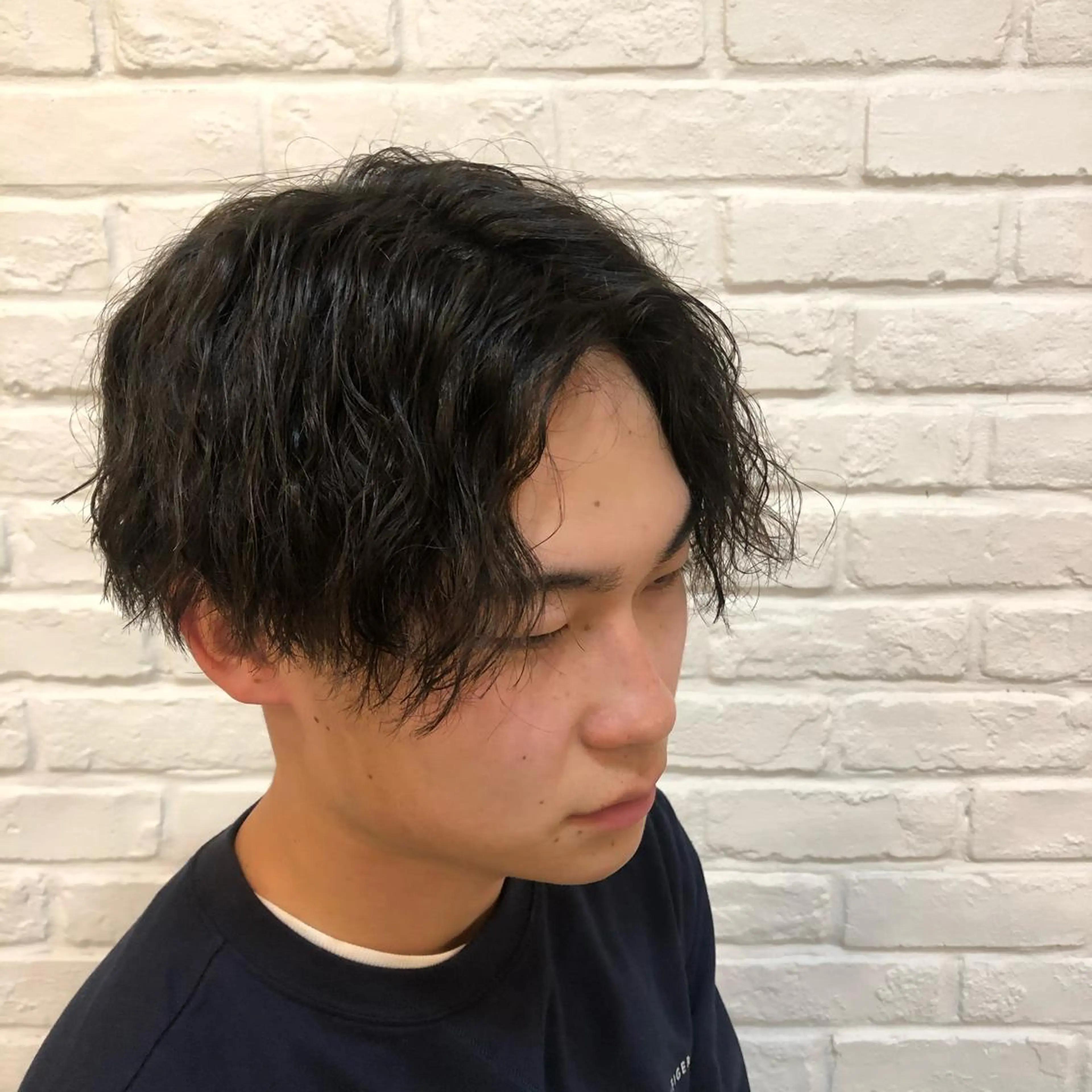 パーマ メンズ センターパート メンズパーマ ツイストスパイラルパーマ スパイラルパーマ 森本　舞✴︎ 似合わせパーマのヘアスタイル