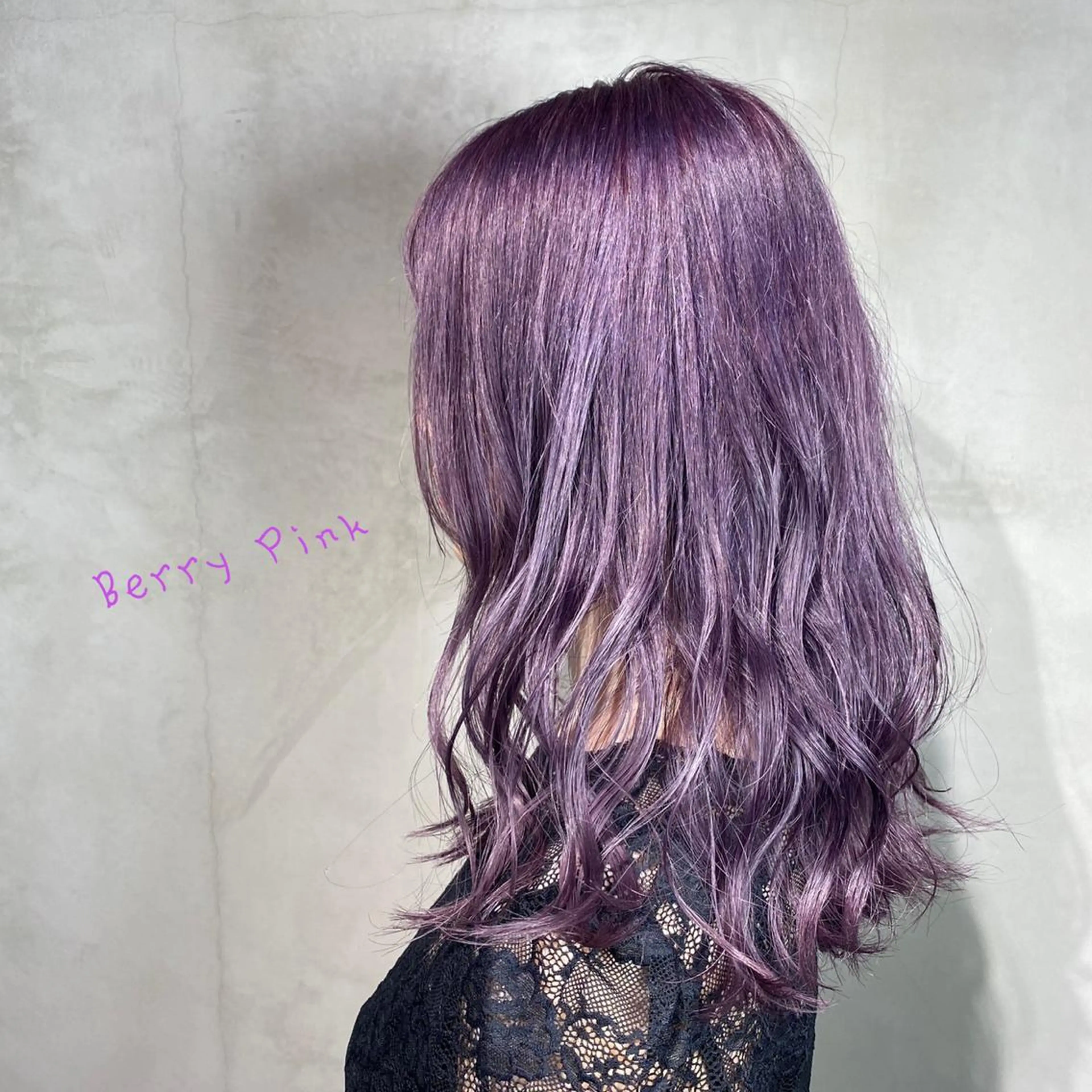 セミロング 寄主 洸雅のヘアスタイル