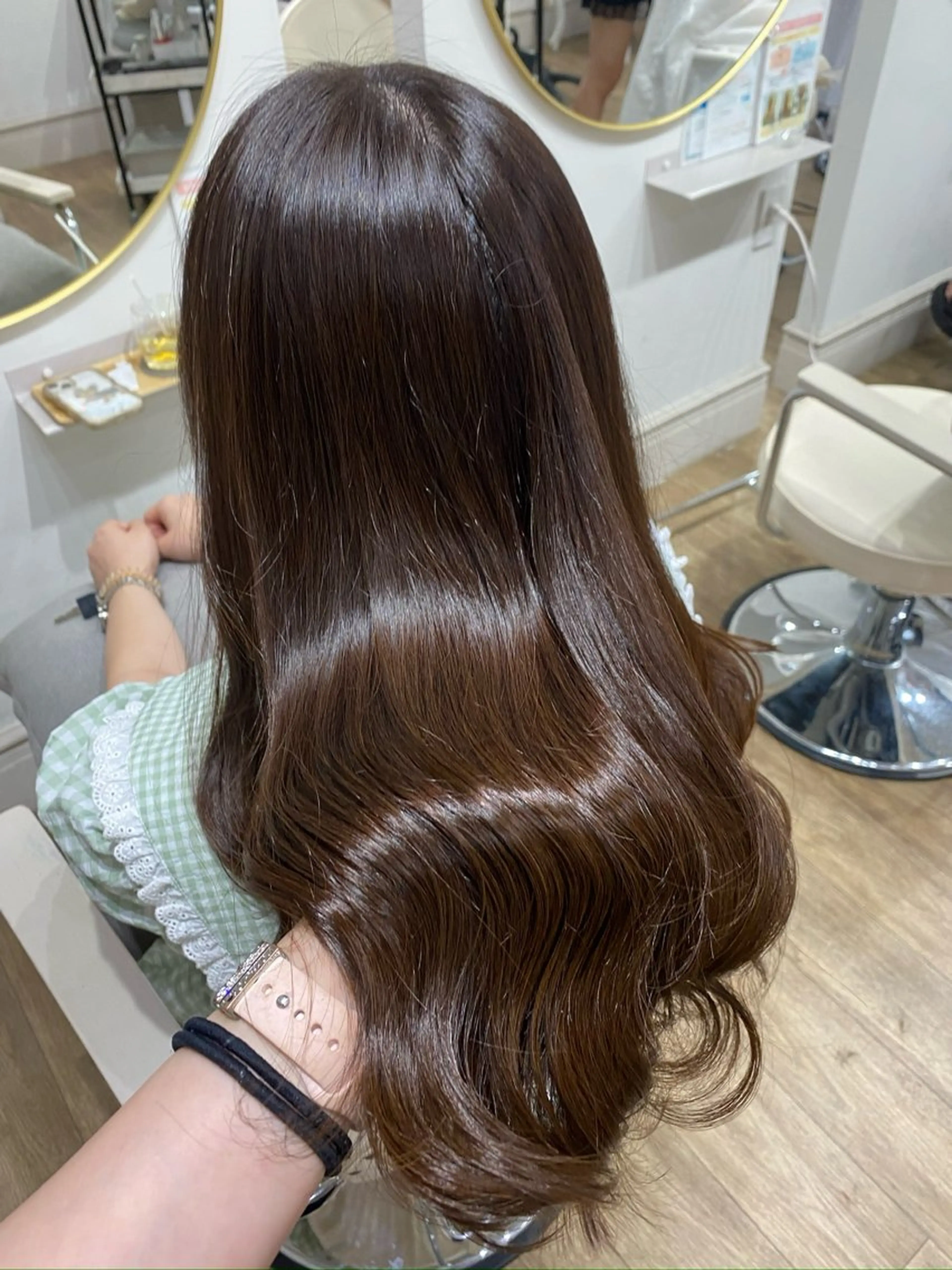 ロング ヘアカラー トリートメント mio♡ベージュ特化 🎀透明感カラーのヘアスタイル