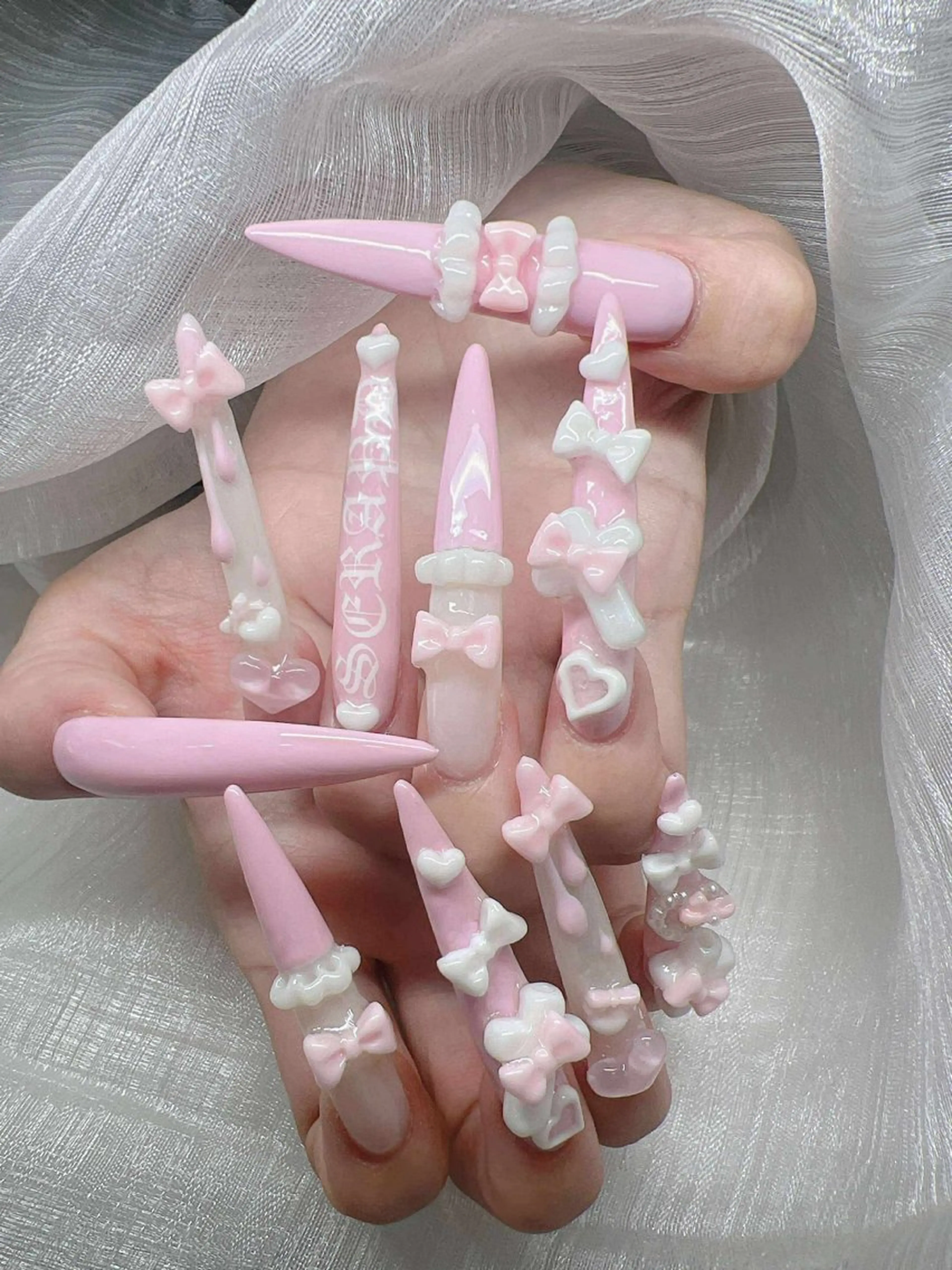 ネイル ハンドネイル Lee Nailsのネイルデザイン