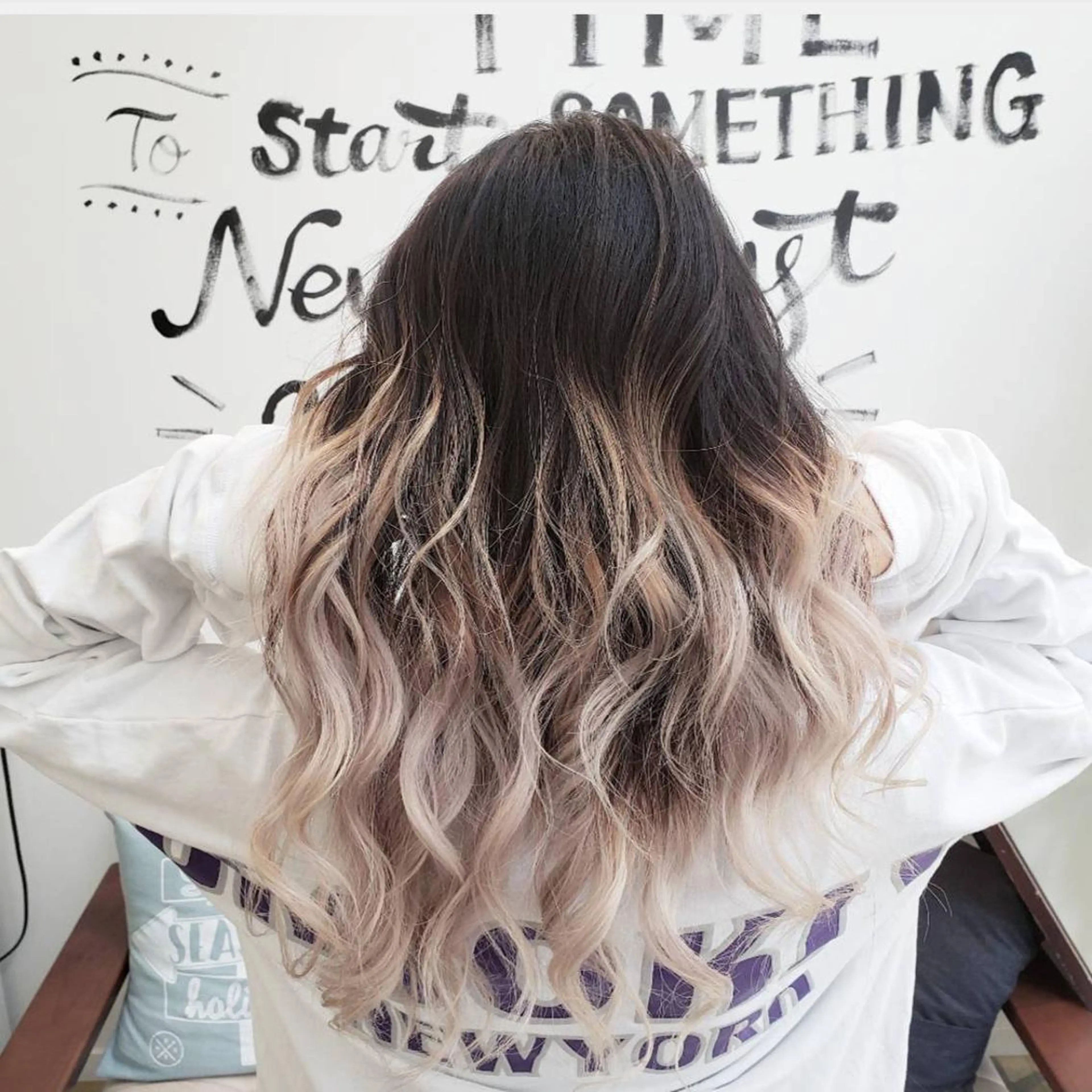 ロング Luana. 細澤のヘアスタイル