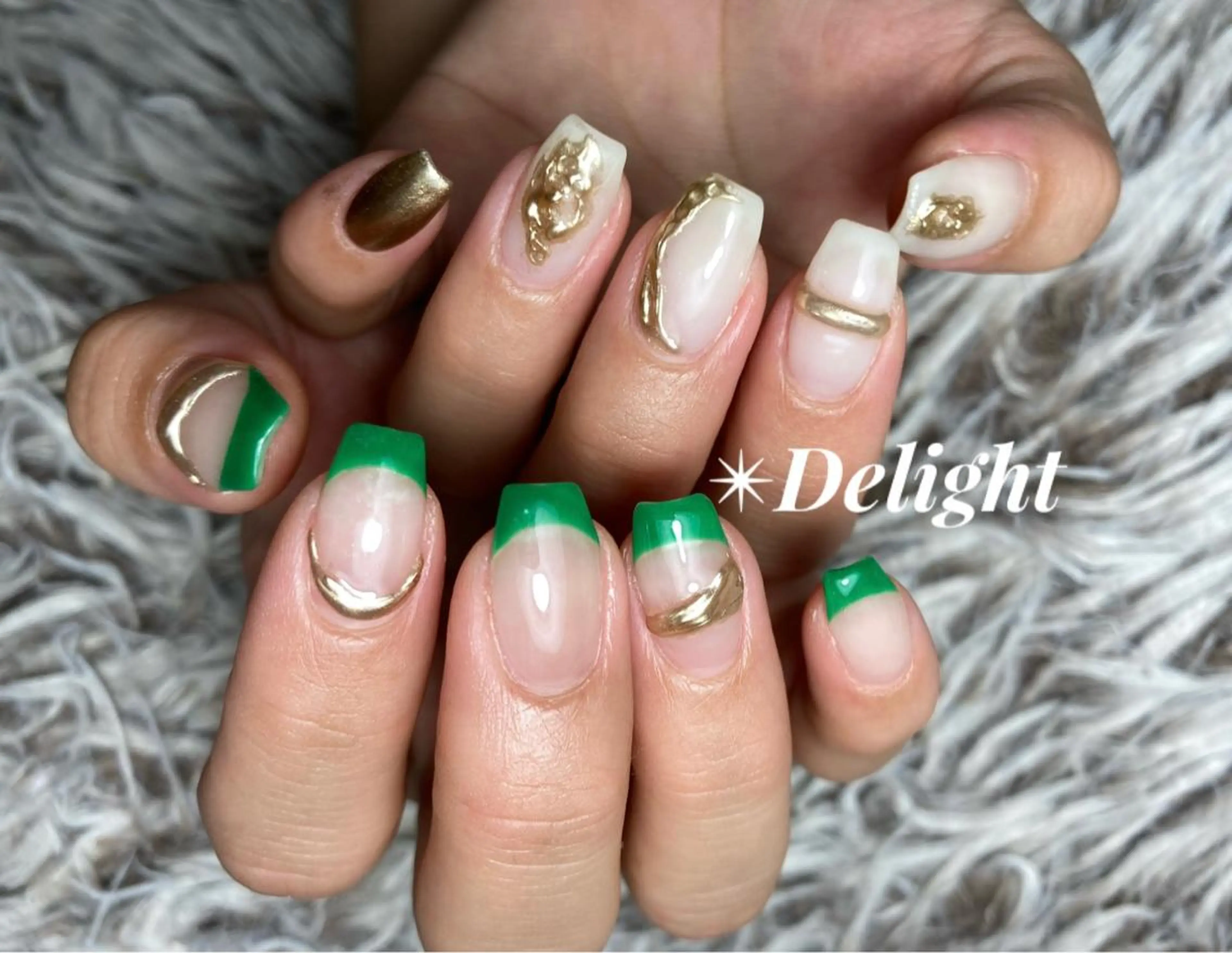 ミディアム ネイル ハンドネイル フットネイル ✴︎ Delightのネイルデザイン