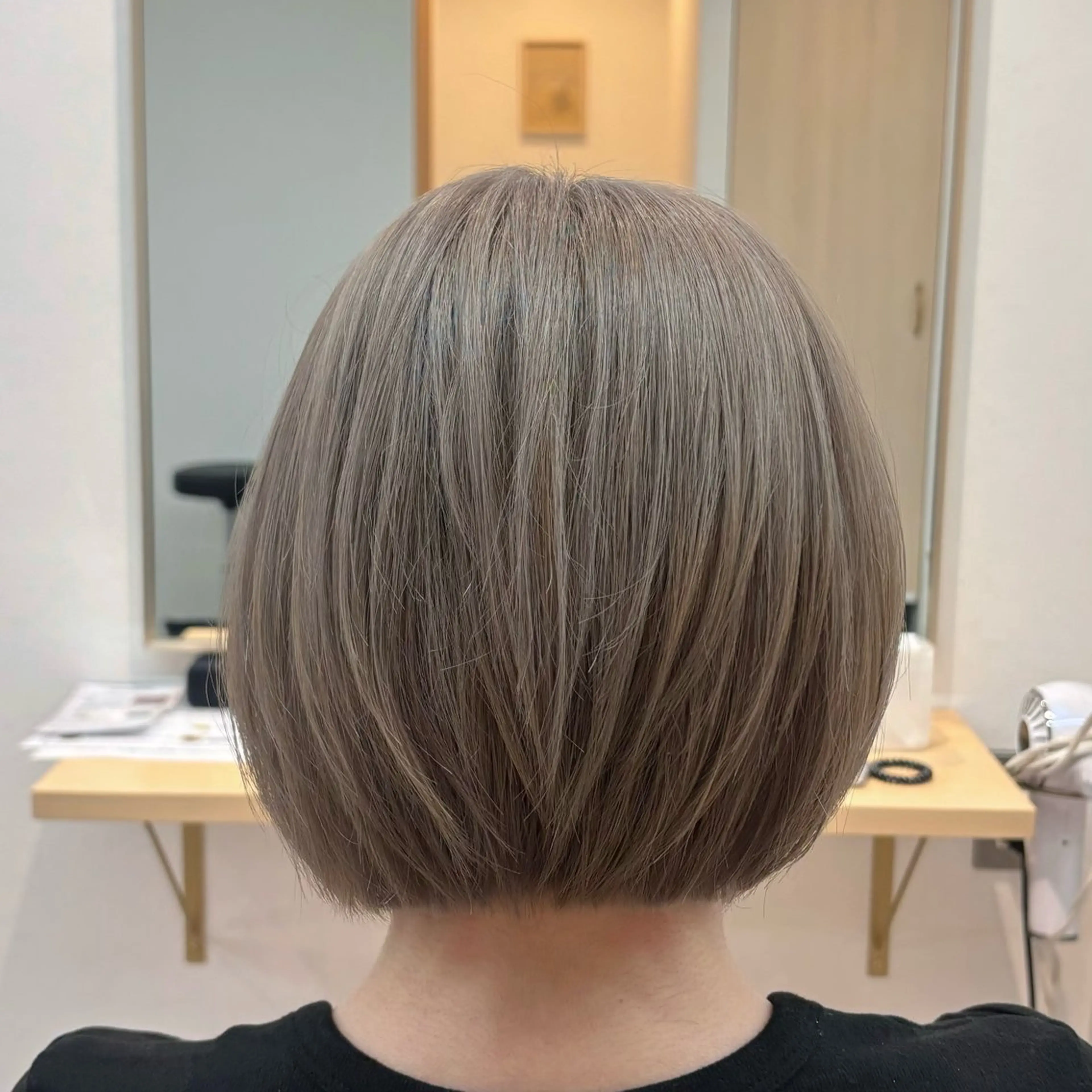 ショート ショートレイヤー レイヤーカット ショートヘア カット ヘアカラー トリートメント ✨ツヤ感透明感カラー /縮毛矯正/うみ✨️のヘアスタイル