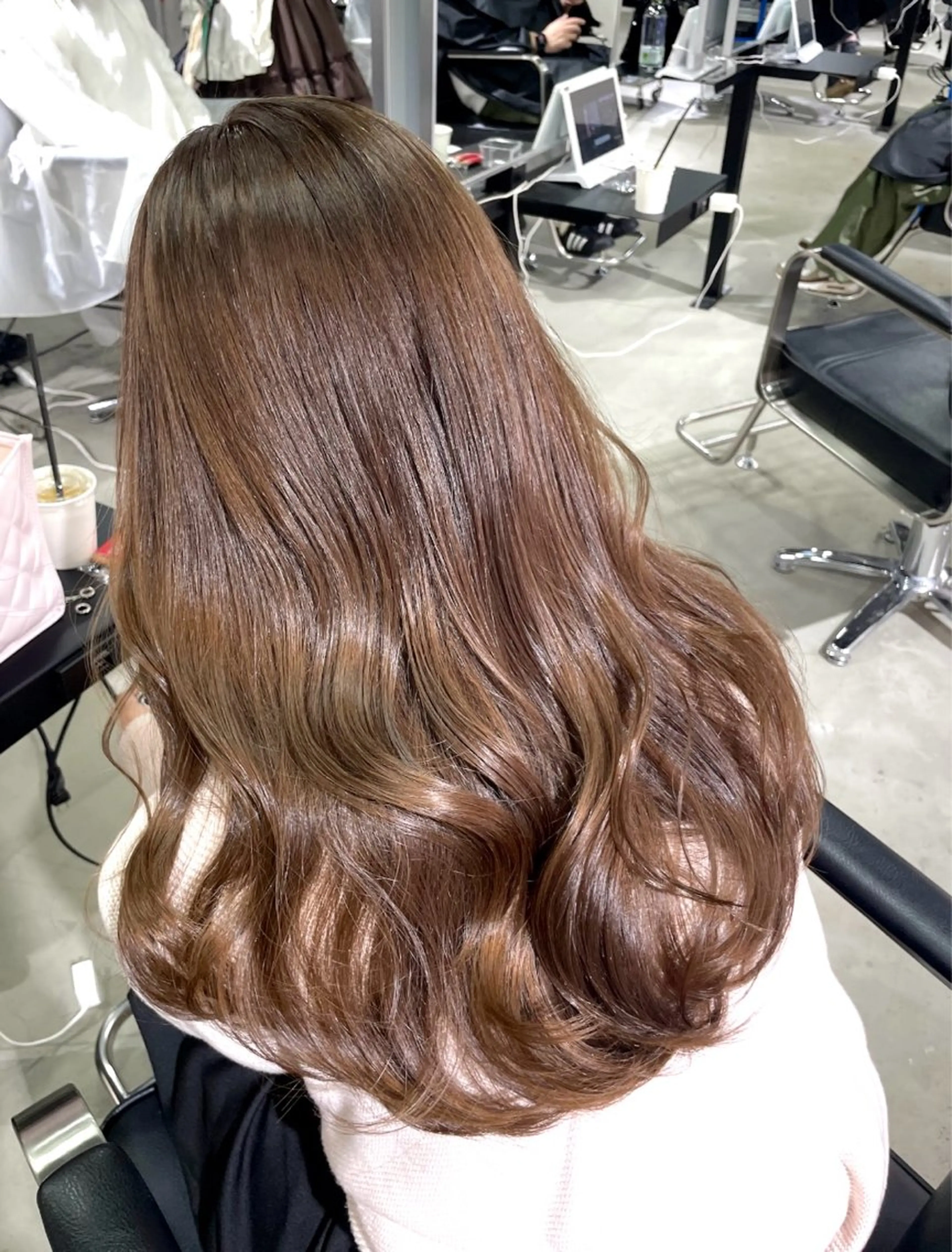 ミディアム カラー 髪質改善 ヘアカラー トリートメント 大阪ハイトーン/ ピンク/ かえでのヘアスタイル