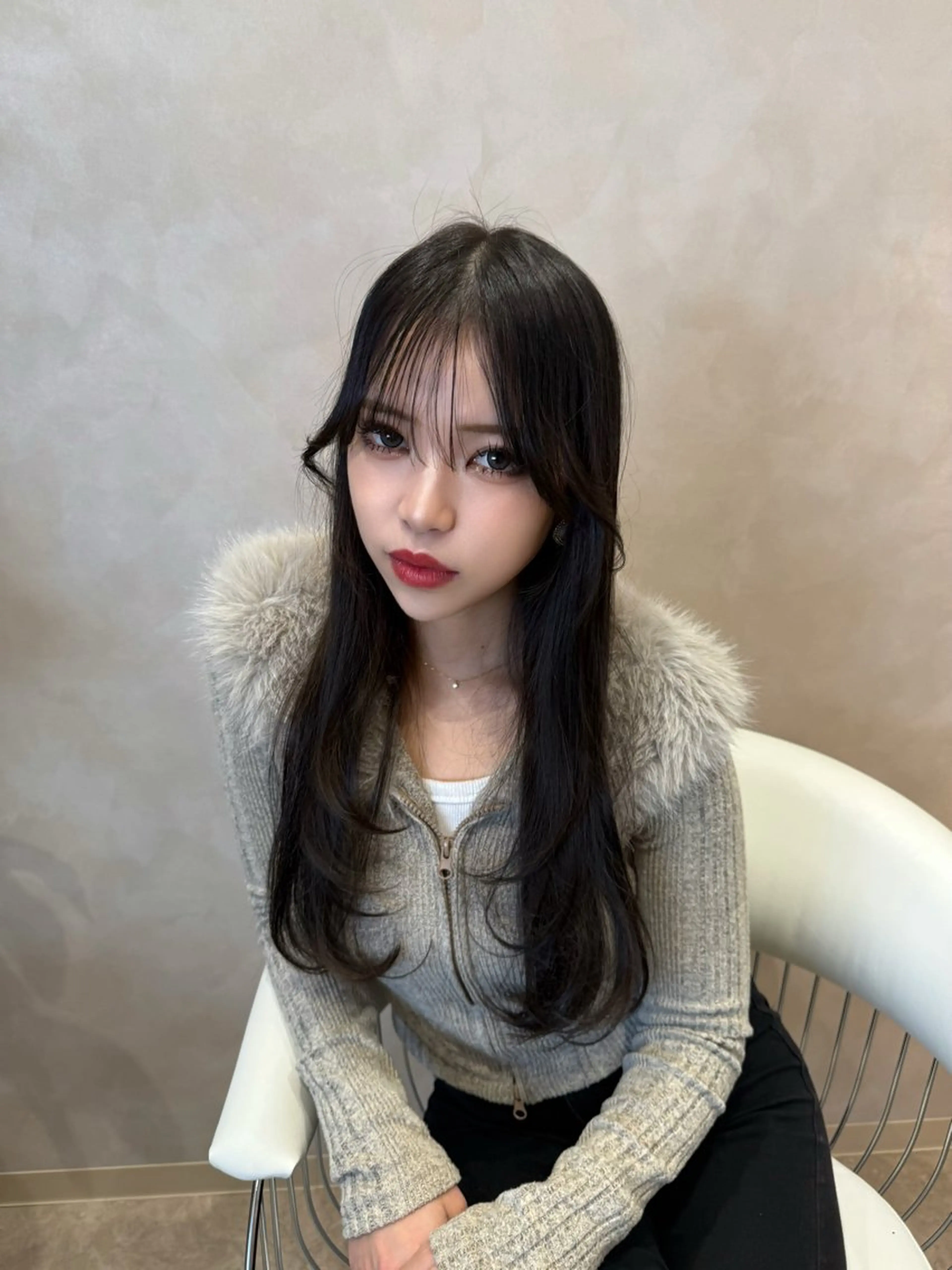 ロング 顔周りカット ヨシンモリ 韓国風ヘア レイヤーカット シースルーバング カット ヘアカラー 韓国ヘア/レイヤー/ 前髪/髪質改善/石川のヘアスタイル