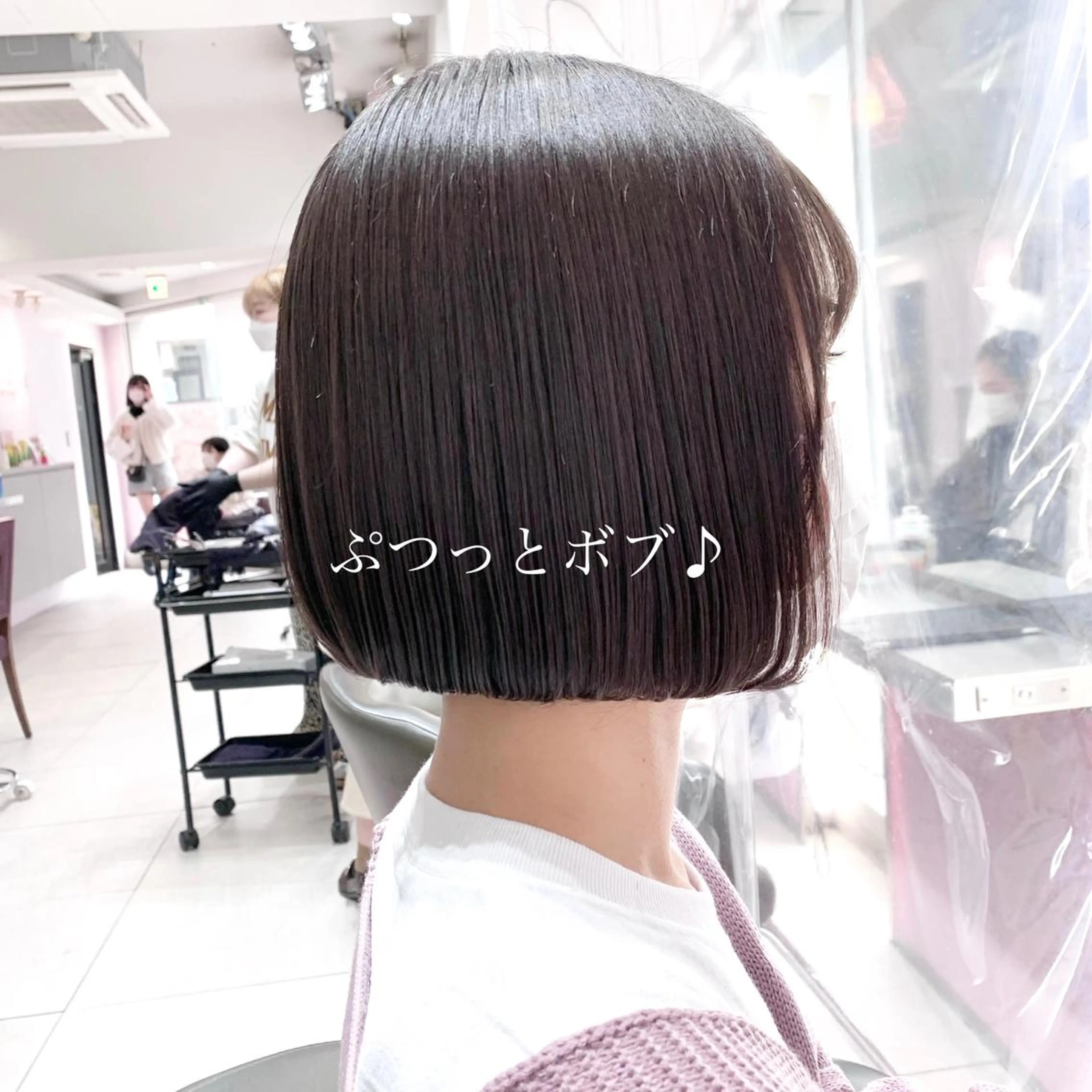 ショート EMANON 池袋西口所属・似合わせボブ🫧 丸みショート藤本のヘアスタイル