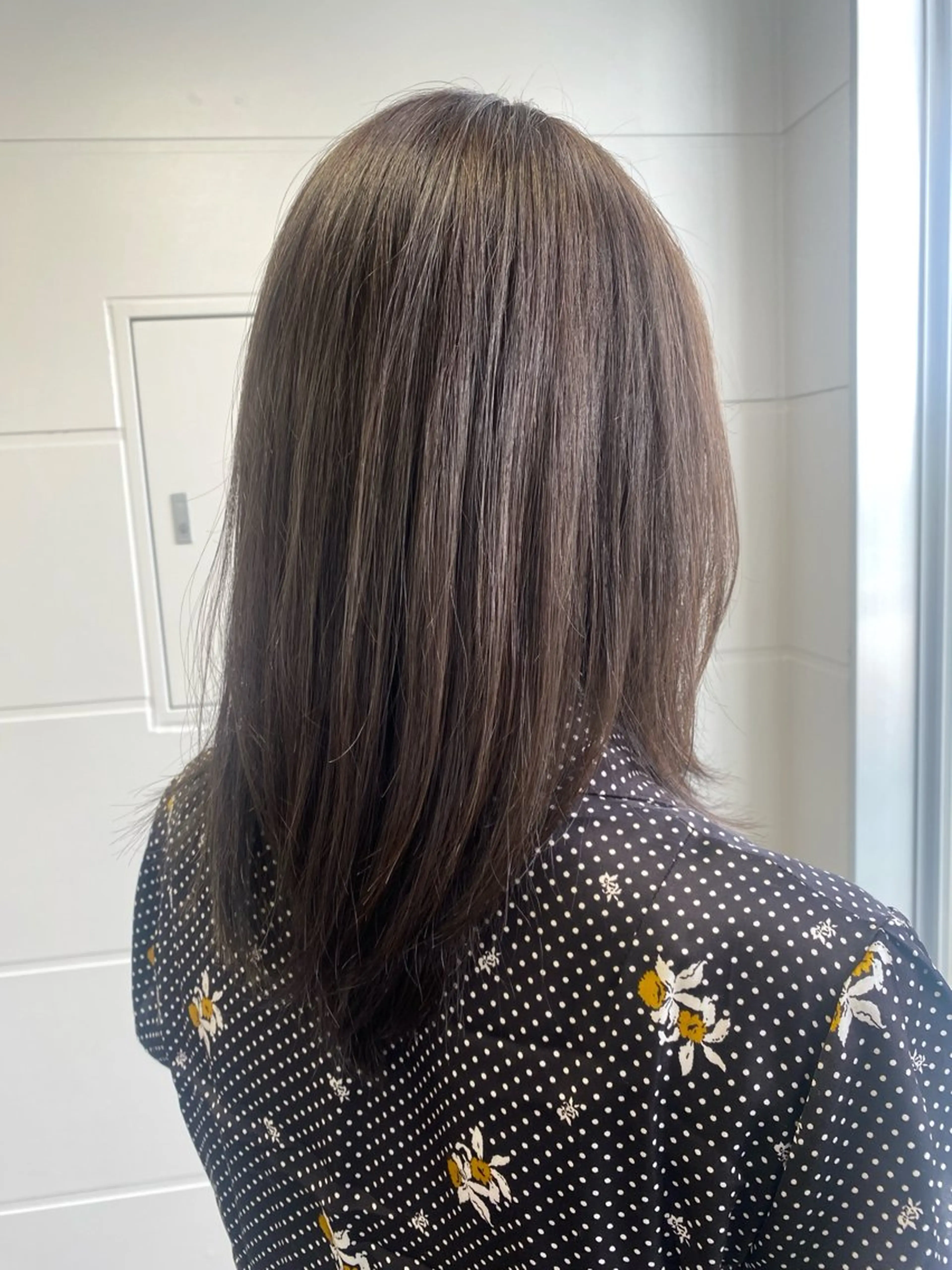 セミロング カラー ベージュカラー 山本 ミカ /EARTH盛岡南のヘアスタイル