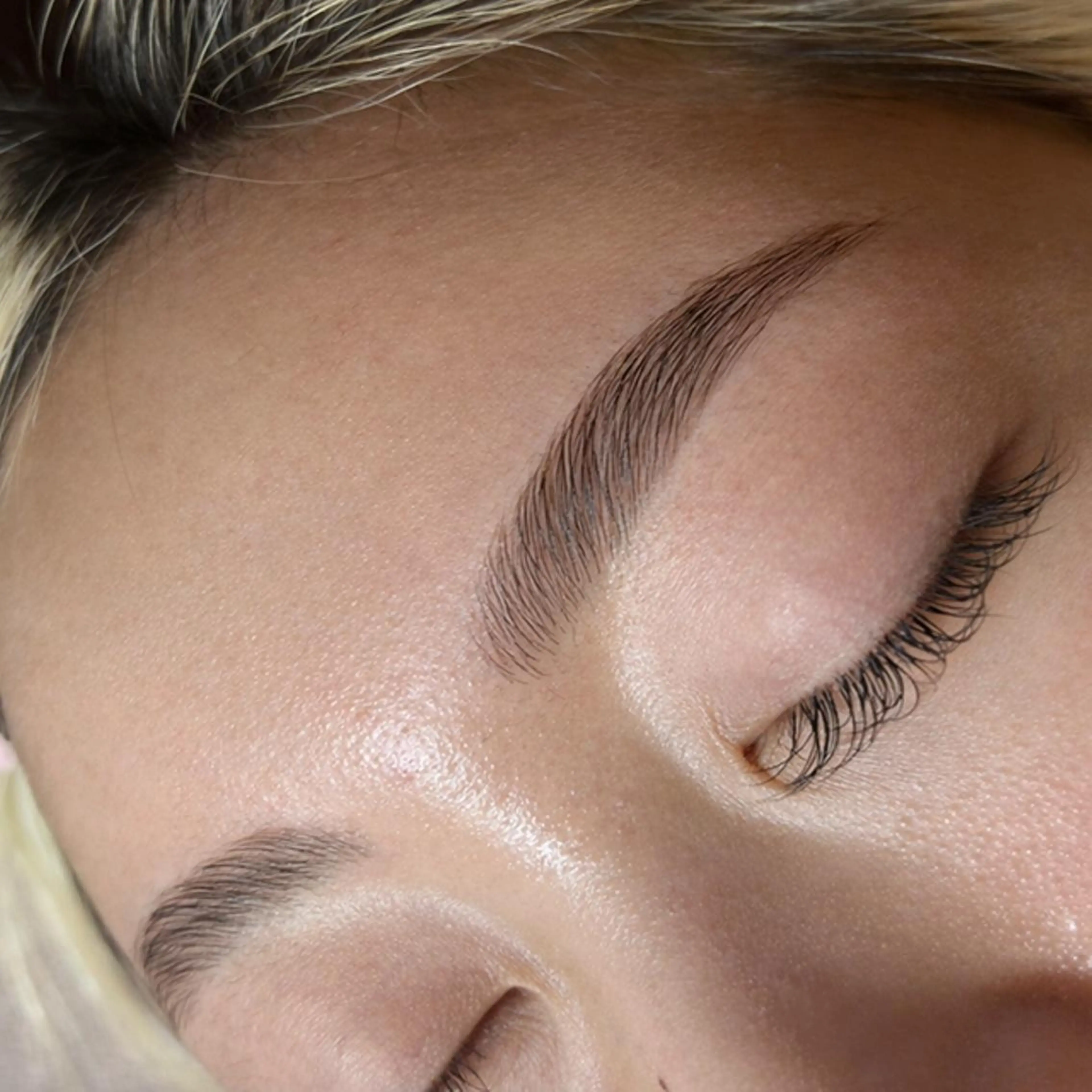 🌸ご新規様限定🌸【ハリウッドブロウリフト】眉WAX&パーマ🫧の写真