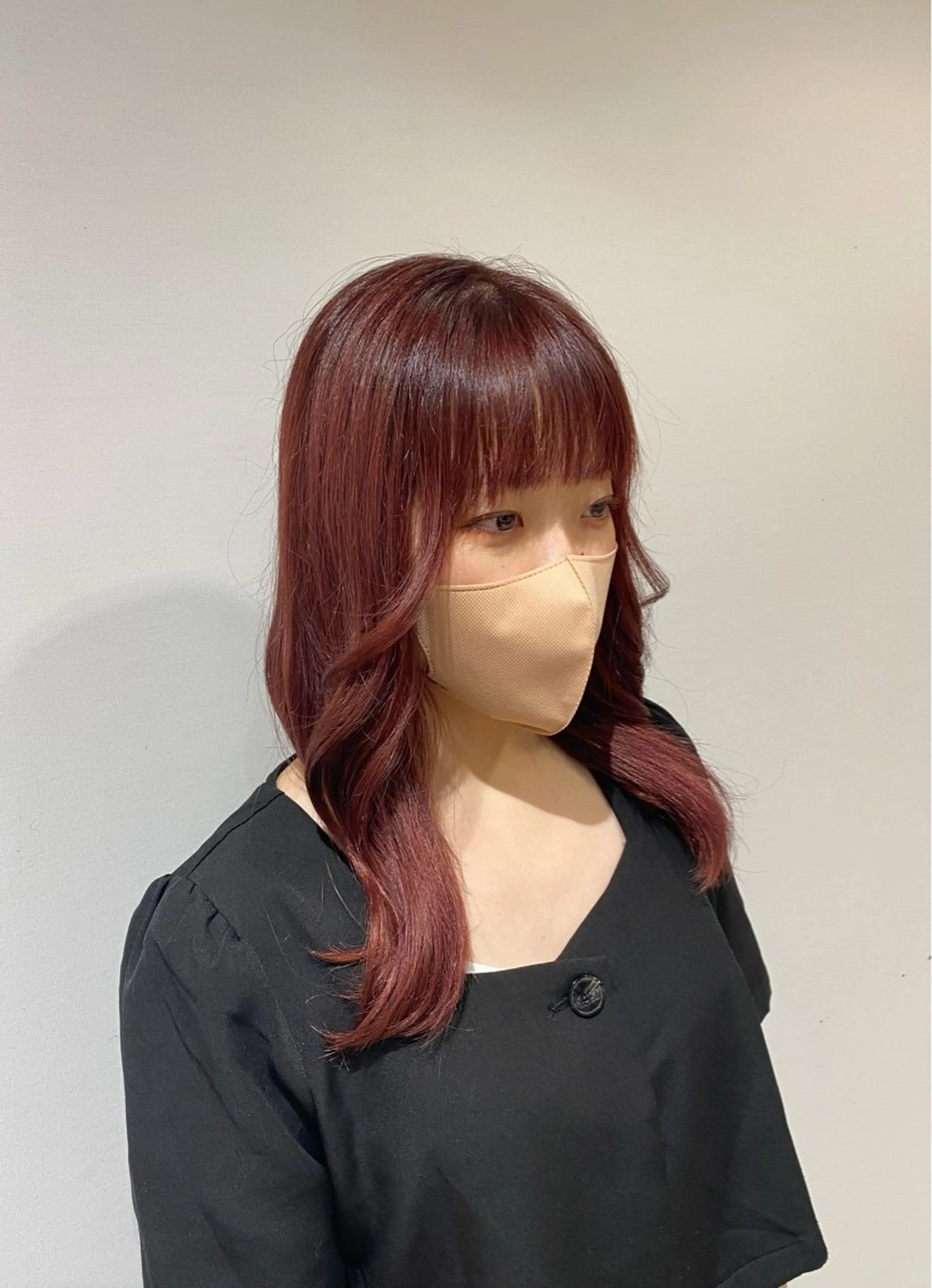 ミディアム カラー mei / レイヤー 顔まわり 🤍のヘアスタイル