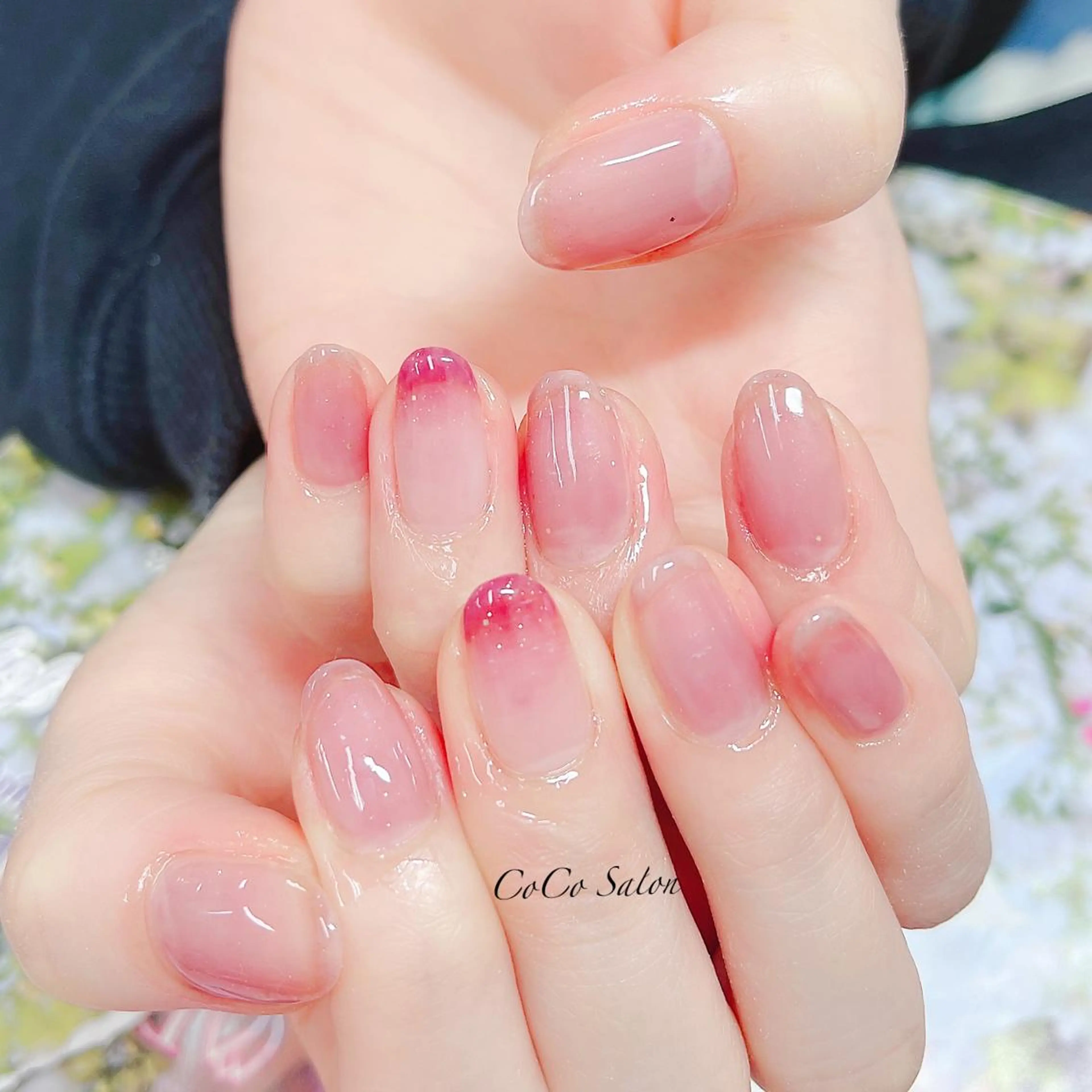 ネイル 成人式 長さ出し ジェルネイル グラデーション ホログラムネイル ハンドネイル CoCoSalon ネイル/まつ毛予約のネイルデザイン