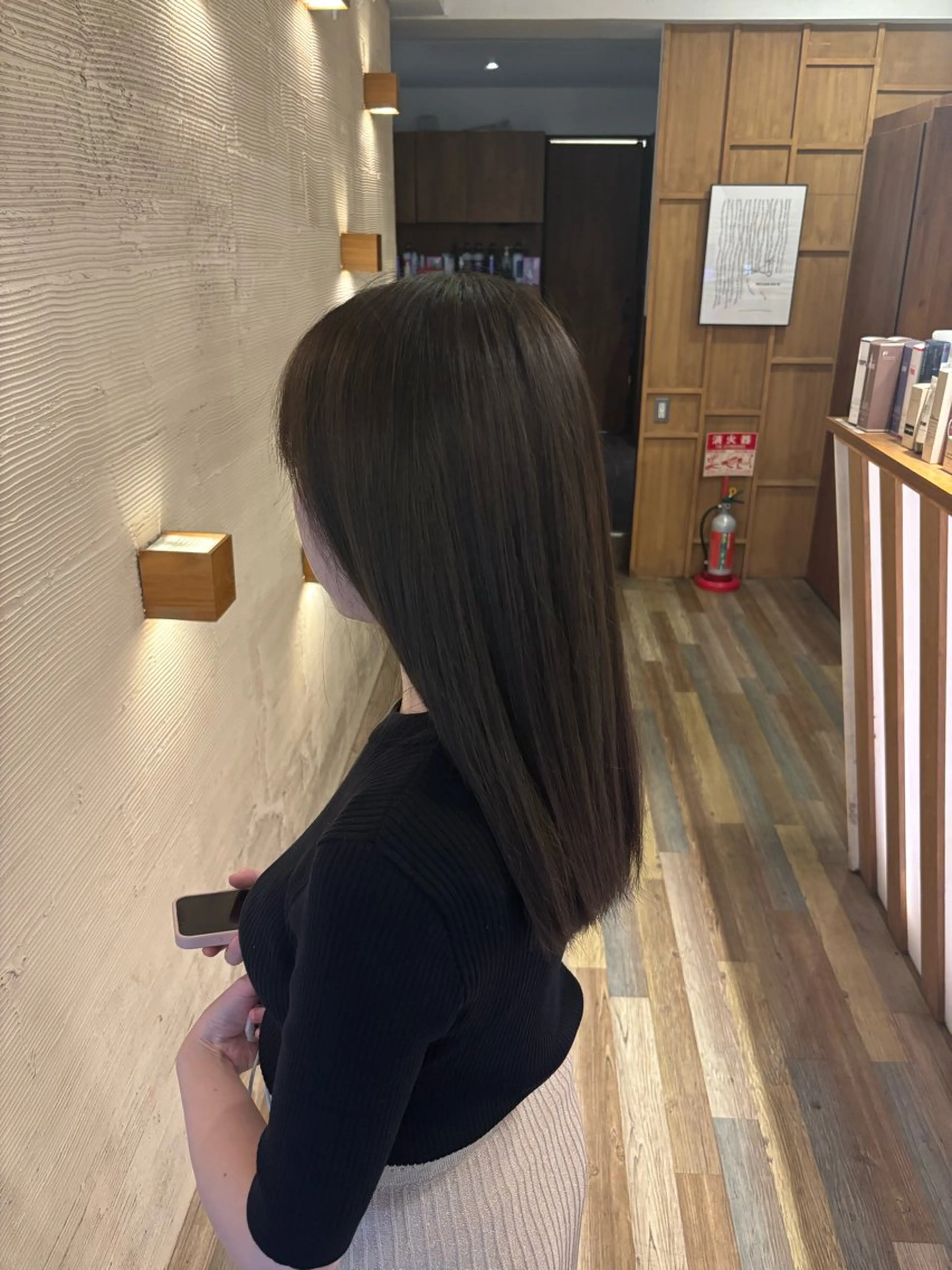 ロング カラー ベージュカラー 透明感カラー オリーブベージュ yuzuki Agu臼井のヘアスタイル