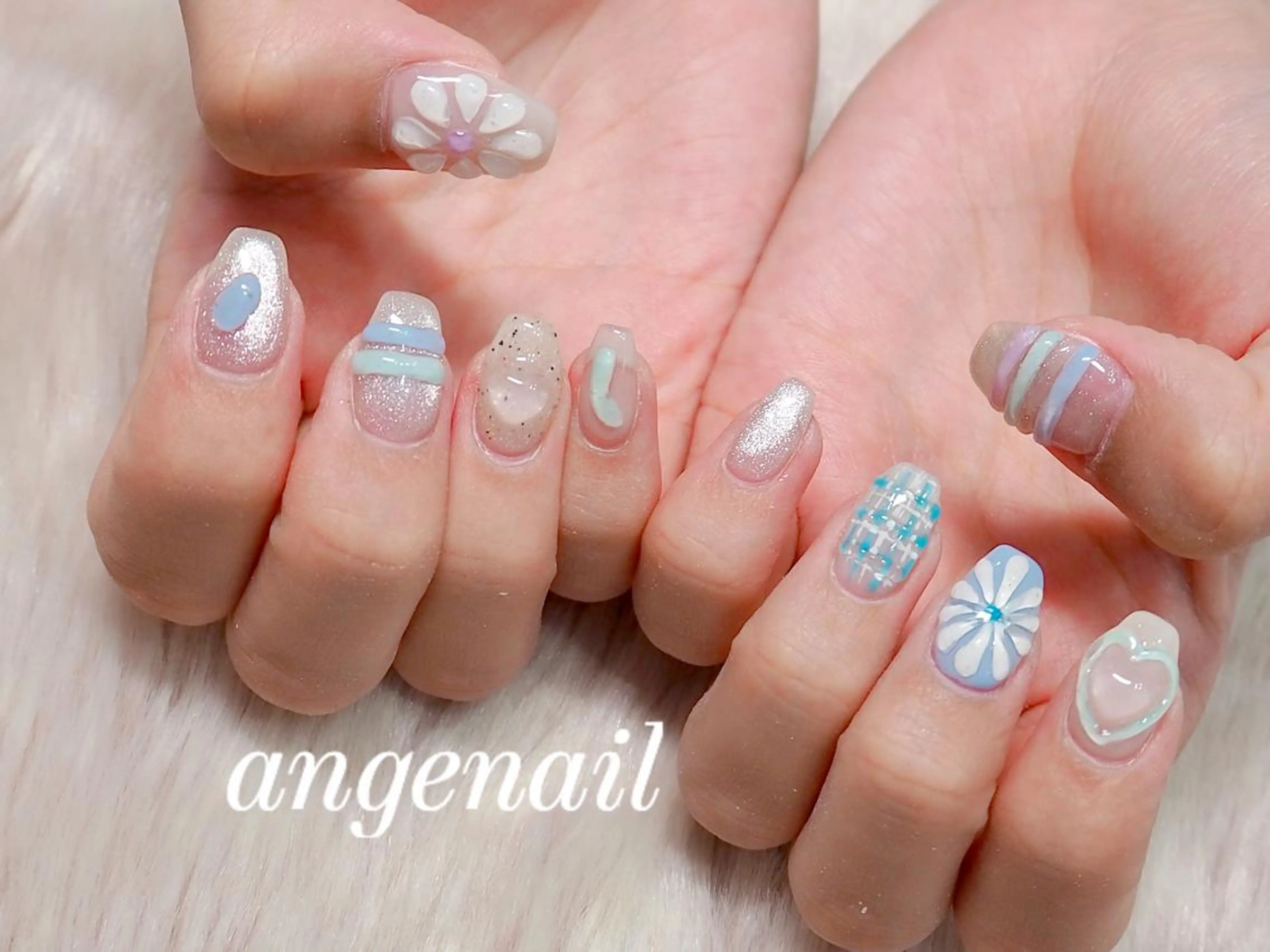 ネイル ハンドネイル オーナーネイリスト MAKIのネイルデザイン