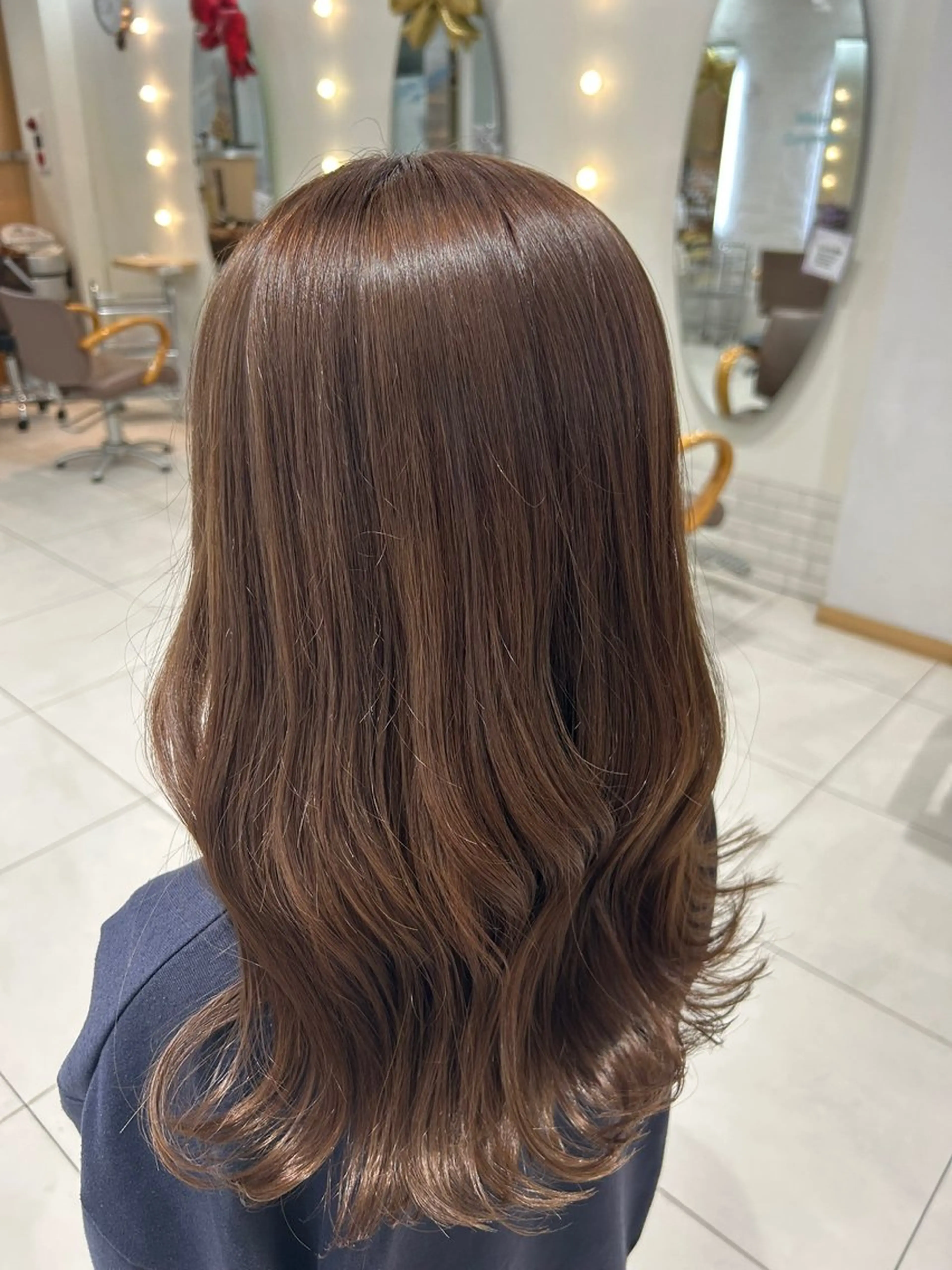 ロング 🍂透明感ベージュ カラー🍂森部杏菜のヘアスタイル