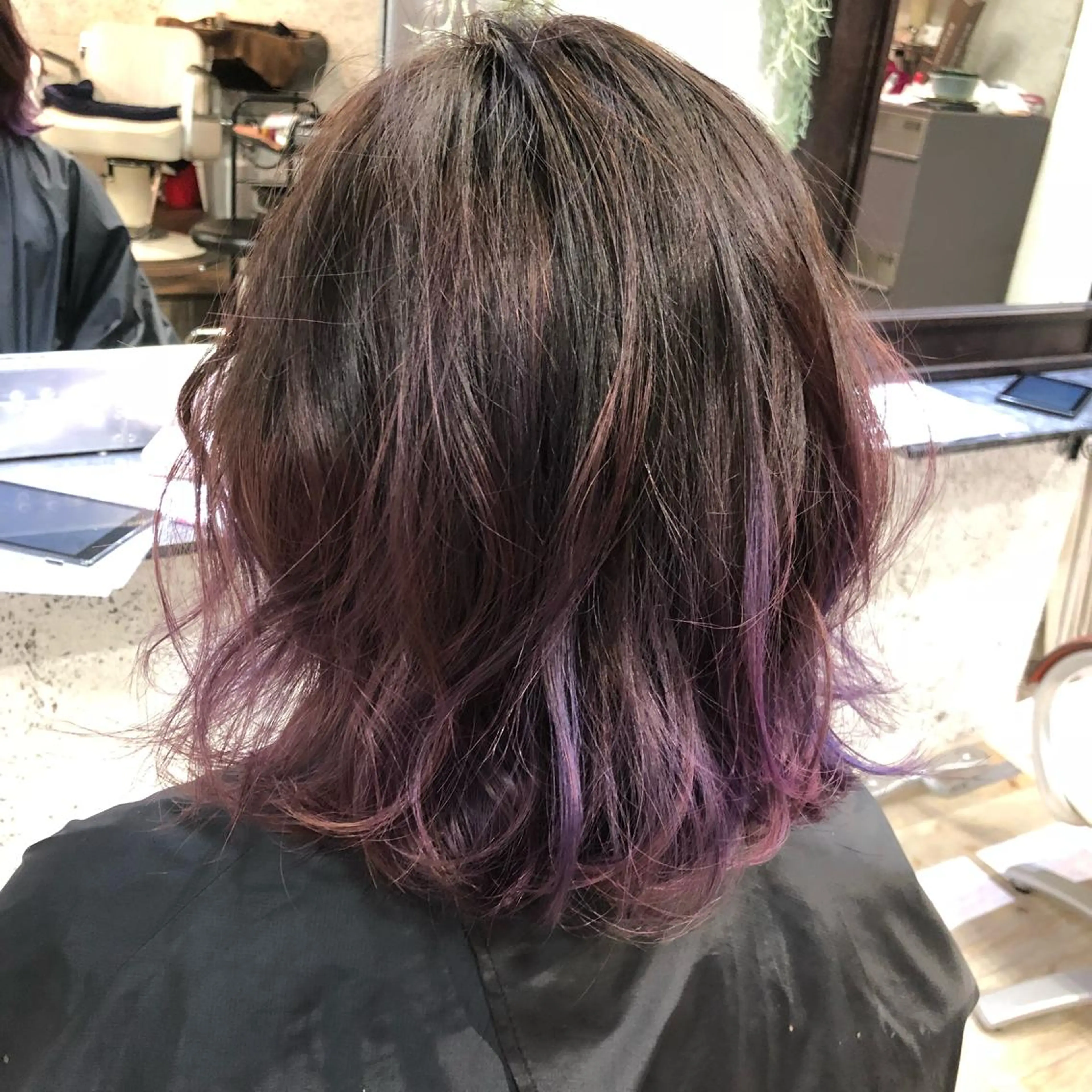 ミディアム カラー パーマ ヘアアレンジ 八巻 晴香のヘアスタイル