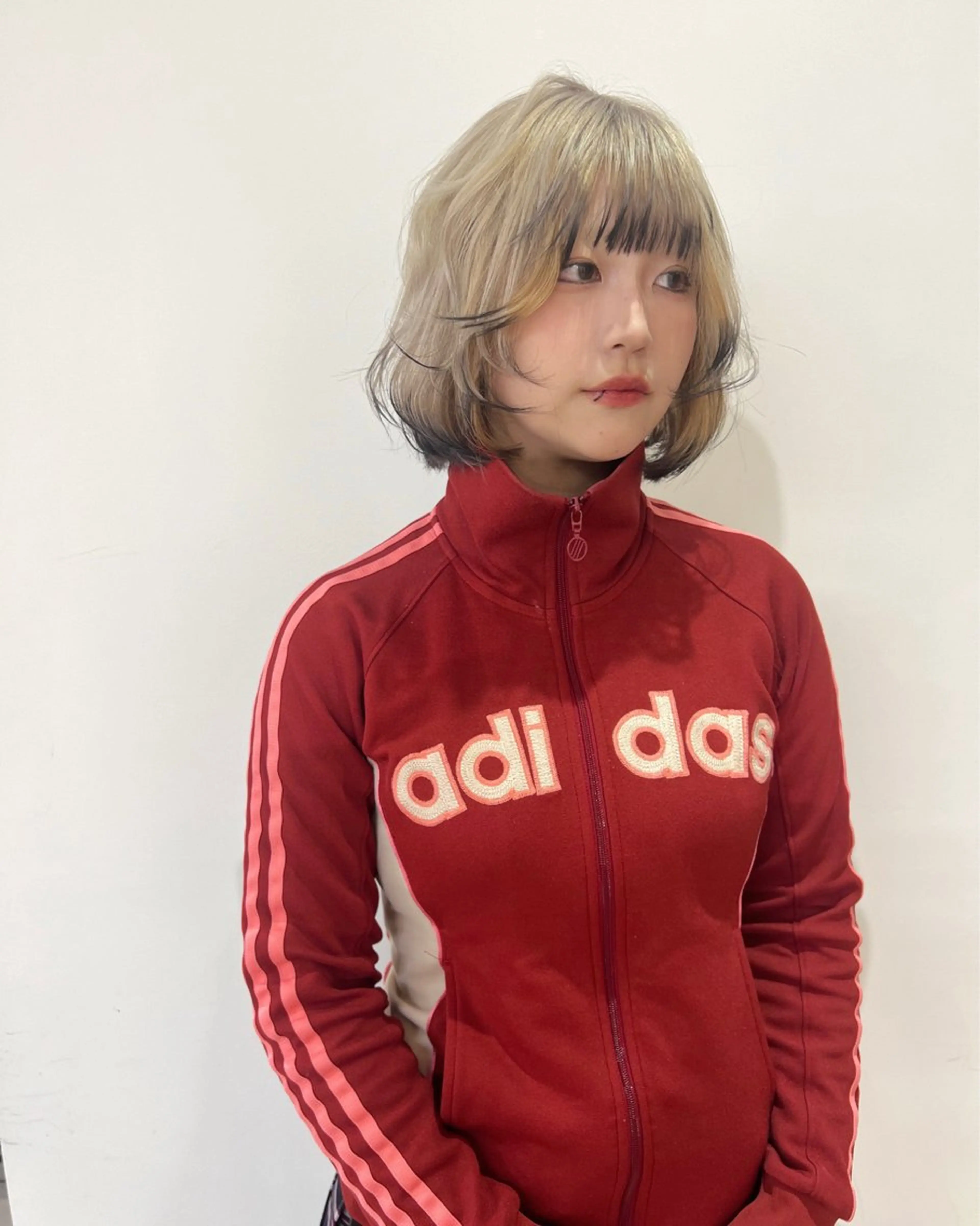 ショート MARU パーマ/レイヤーのヘアスタイル