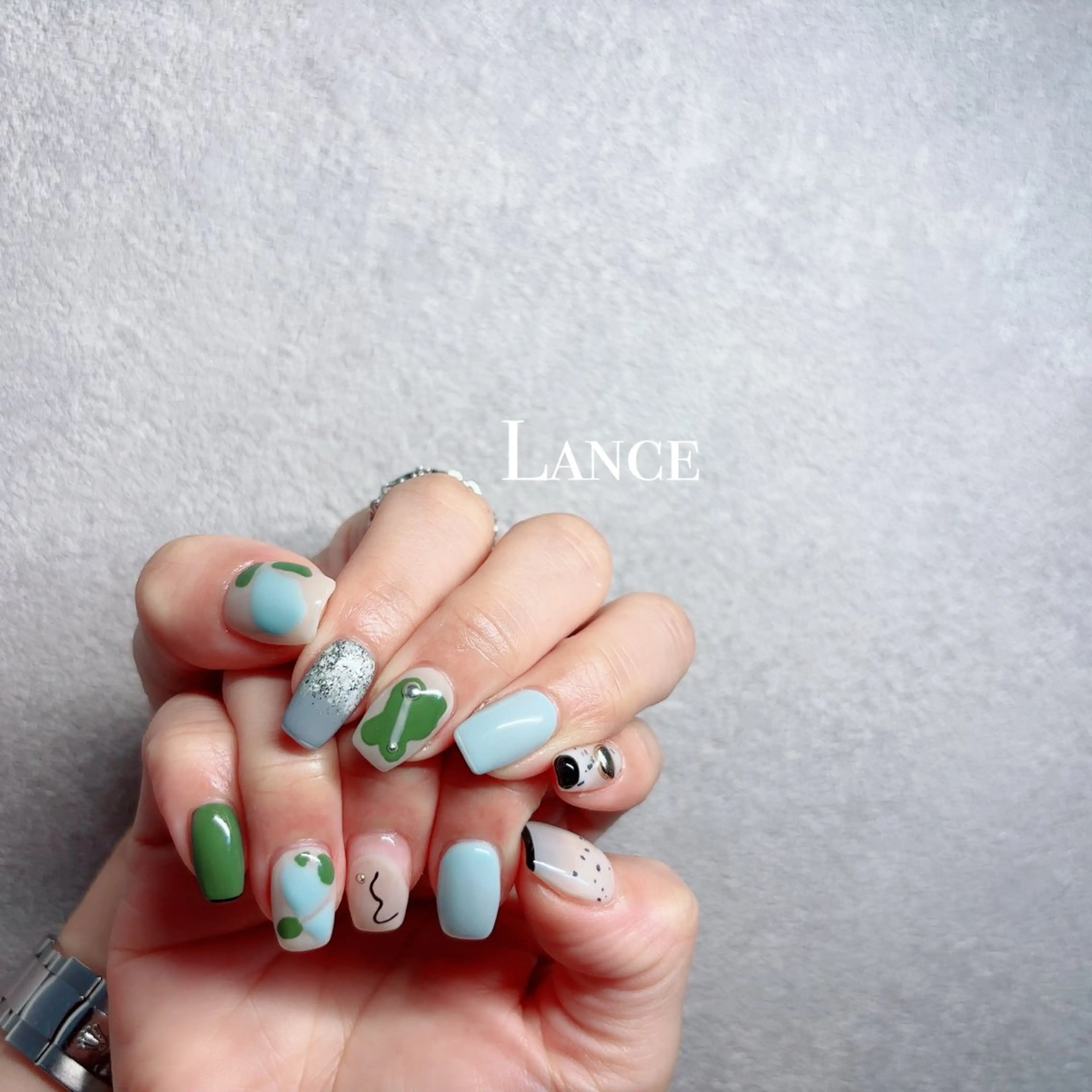 ネイル オーロラネイル フットネイル 氷ネイル・うるうるネイル キラキラネイル 韓国ネイル Lance nailのネイルデザイン