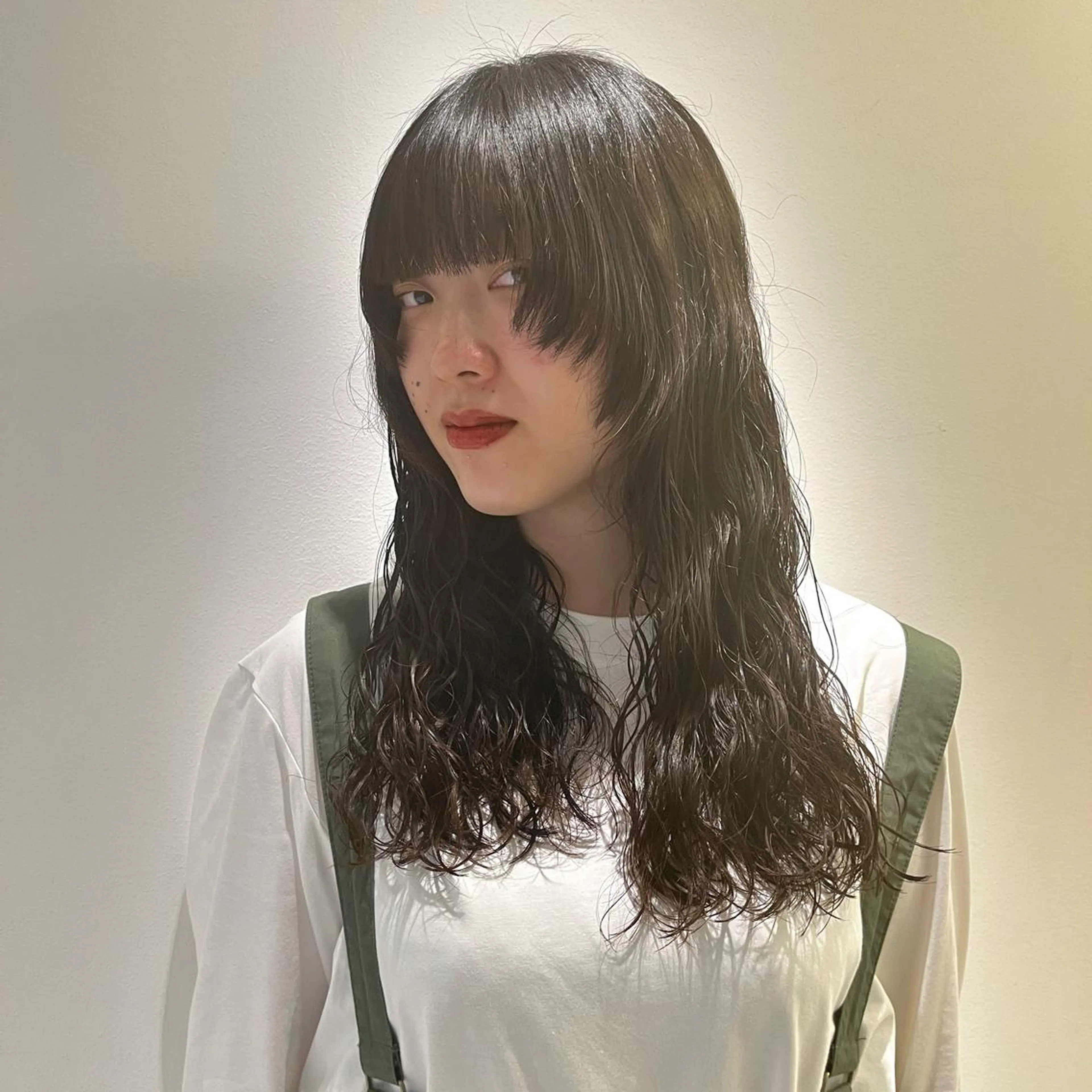ロング パーマ 吉田 美優のヘアスタイル