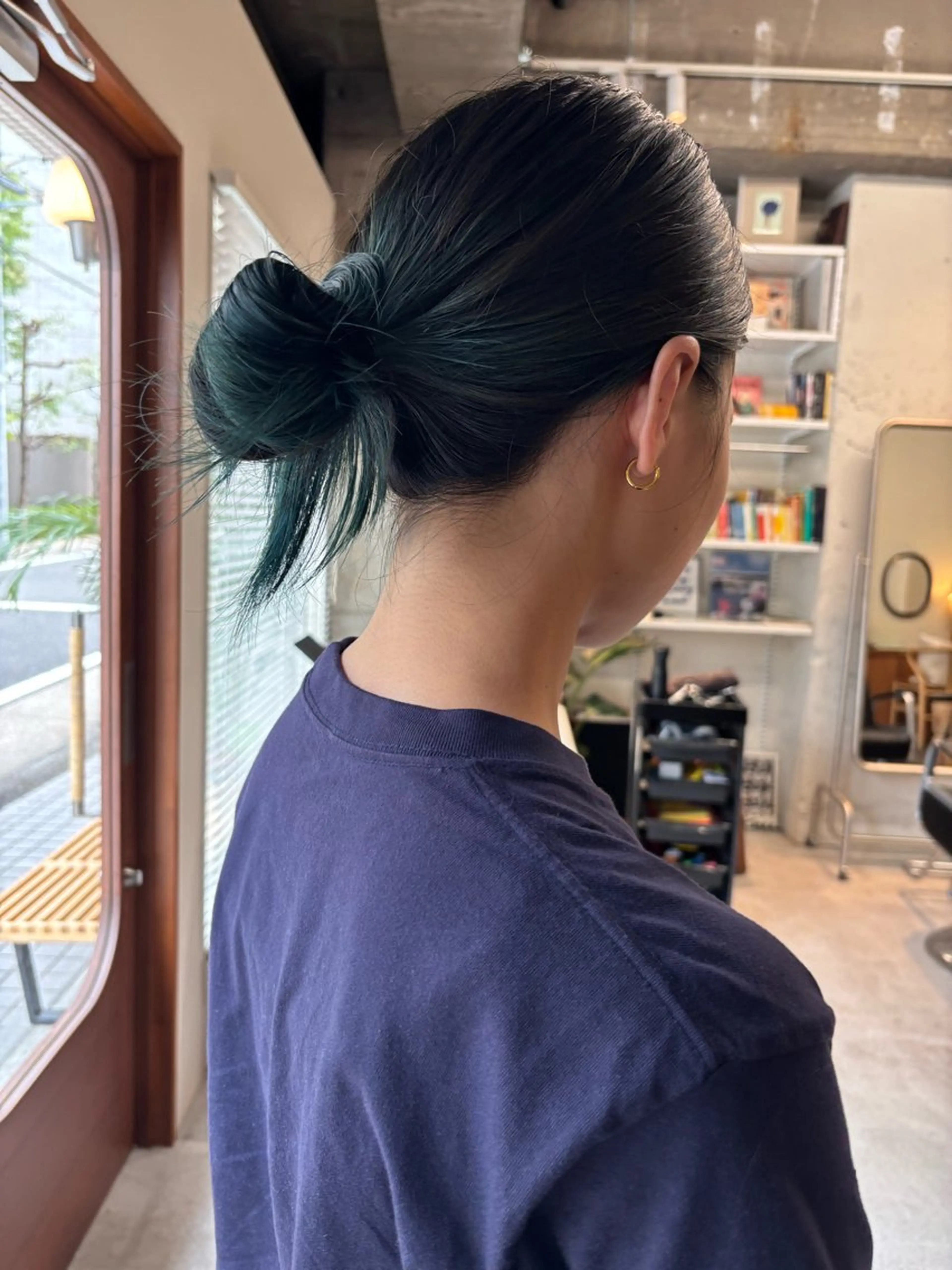 セミロング カラー ブリーチ 永田 愛莉のヘアスタイル