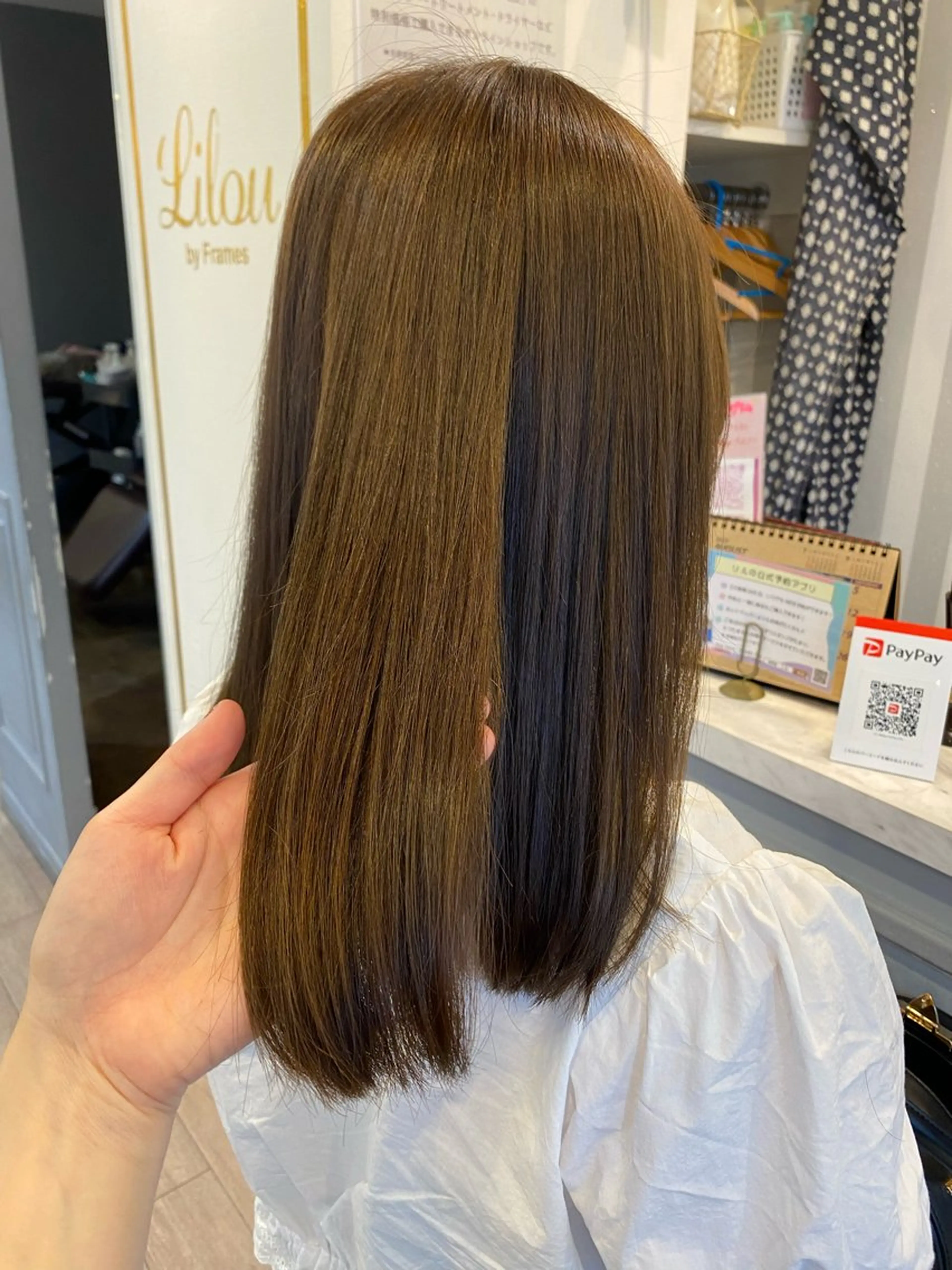 ミディアム カラー 佐藤 優衣のヘアスタイル