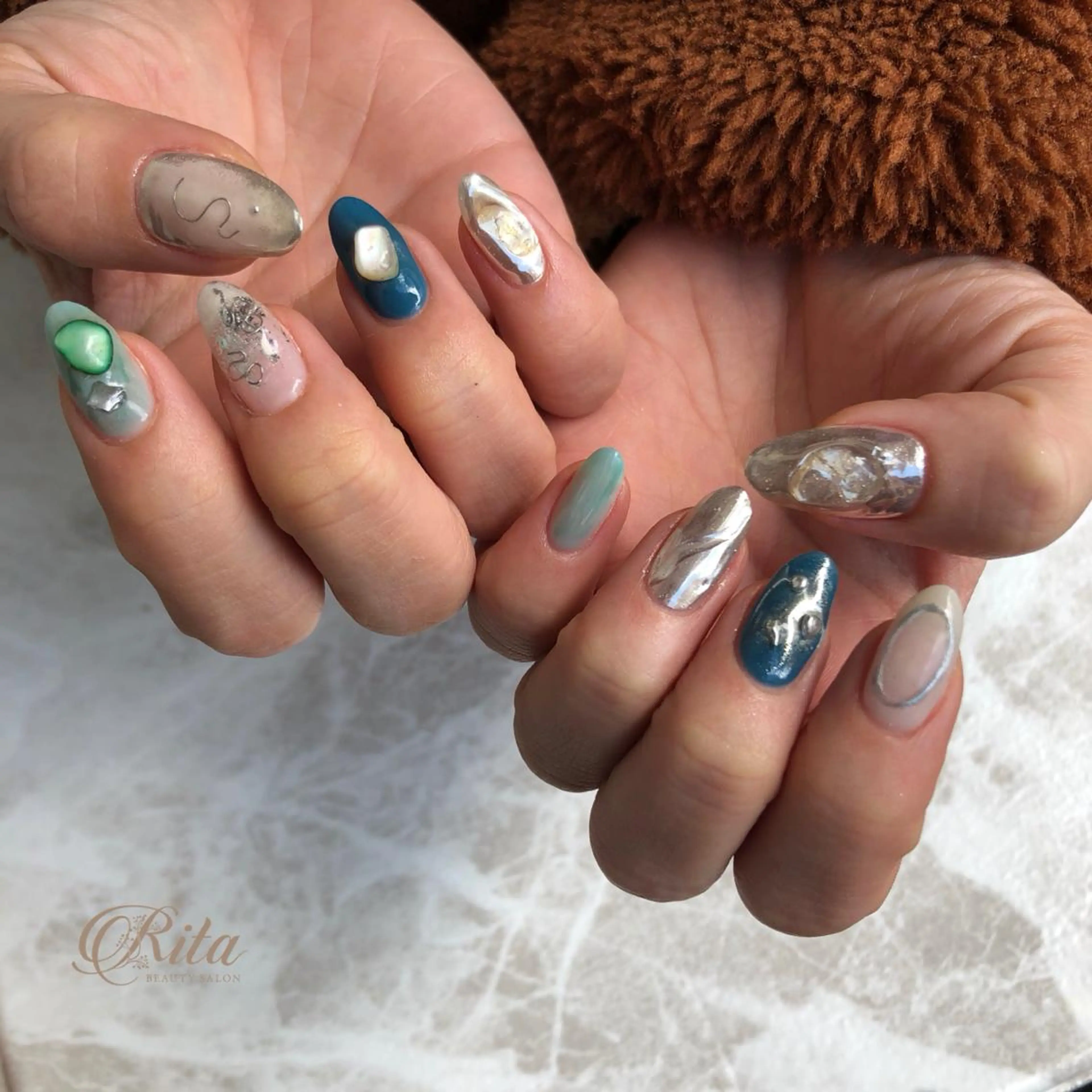 ネイル Rio 𓍼のネイルデザイン