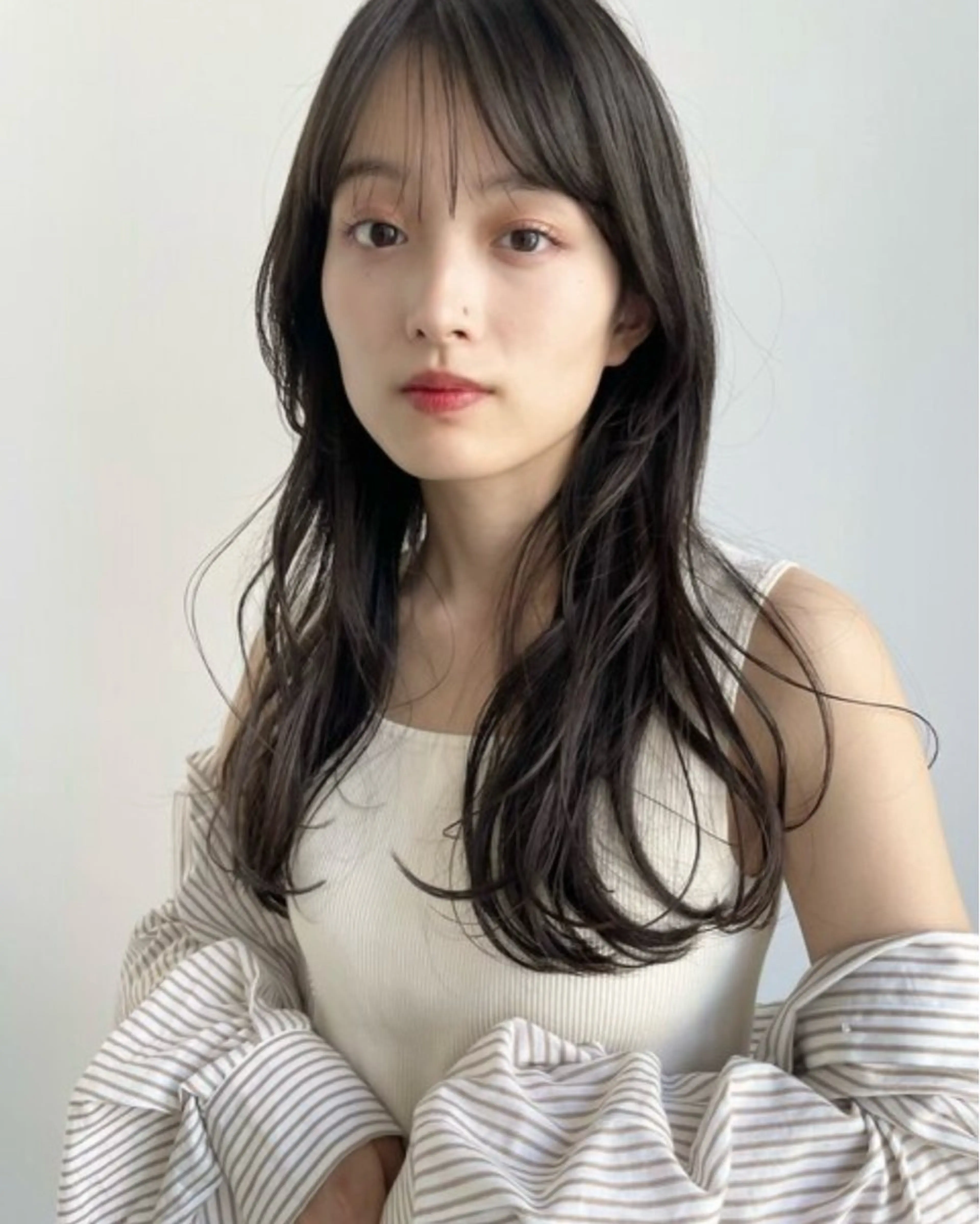 セミロング レイヤーカット カット ヘアカラー 表参道ミディアム レイヤー山岸季生のヘアスタイル