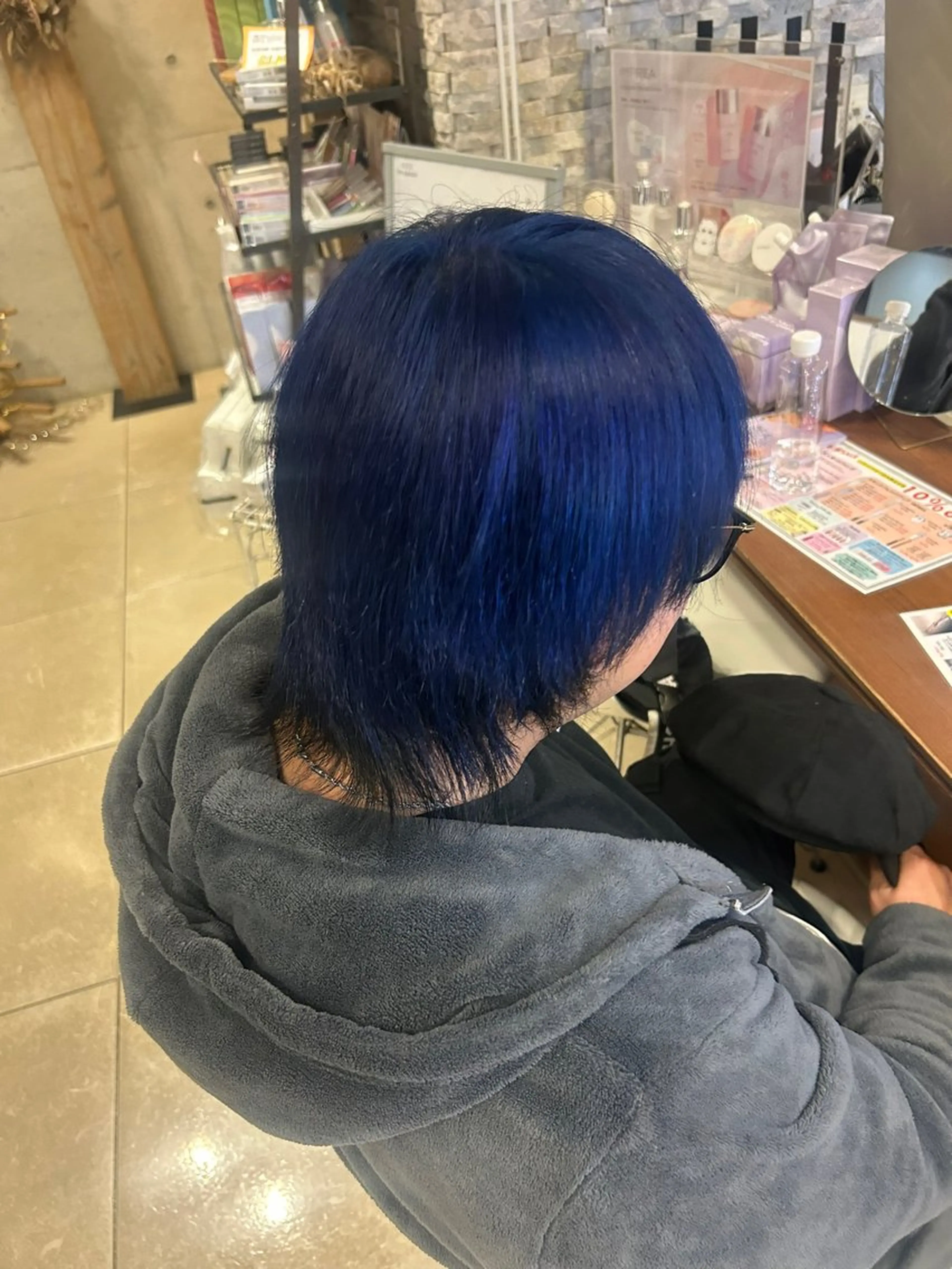 ショート カラー 丸山 莉世のヘアスタイル