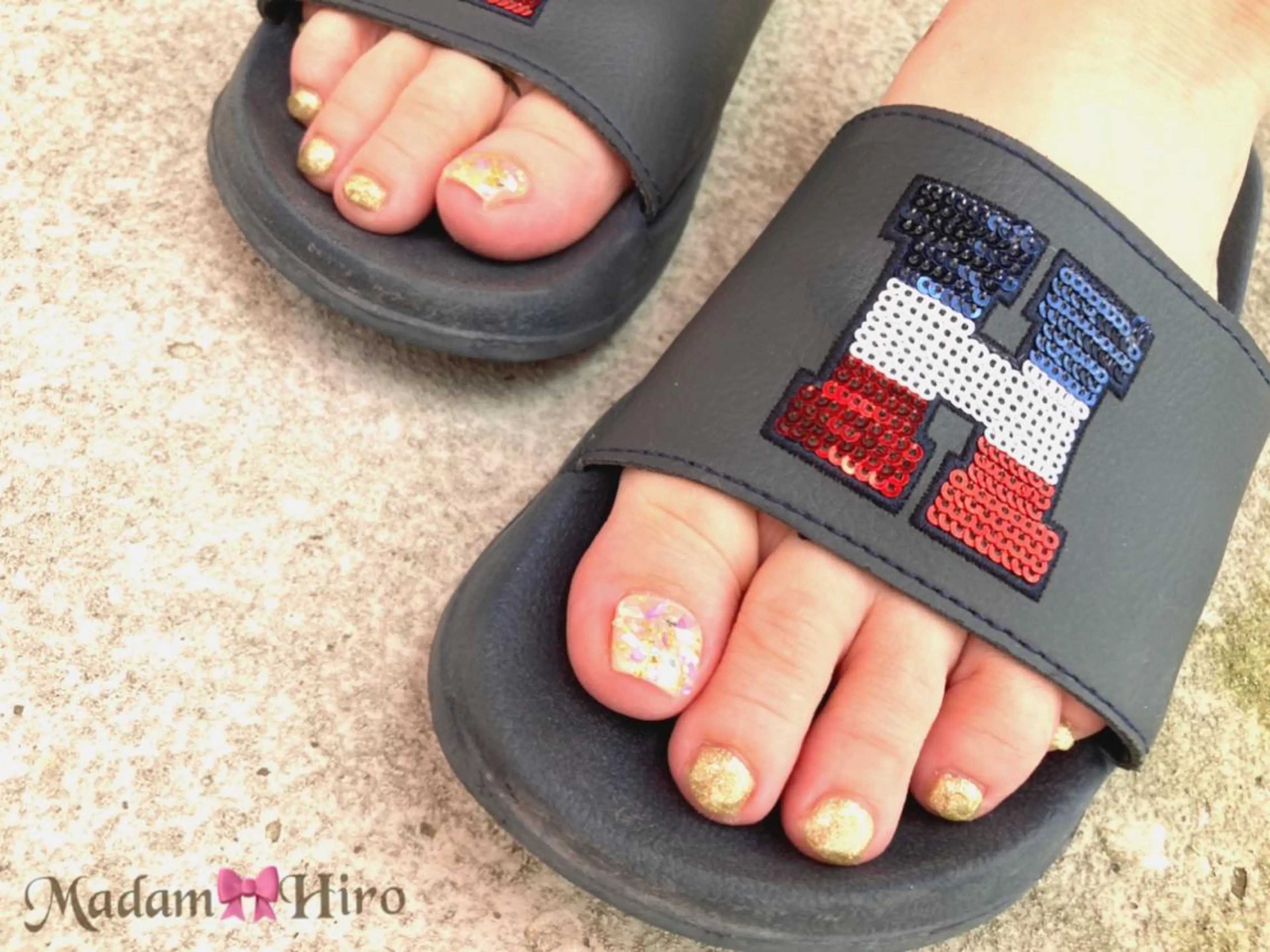 ネイル アートネイル フットネイル ゴールド ワンカラーネイル Lianネイル 寛子Lianのネイルデザイン