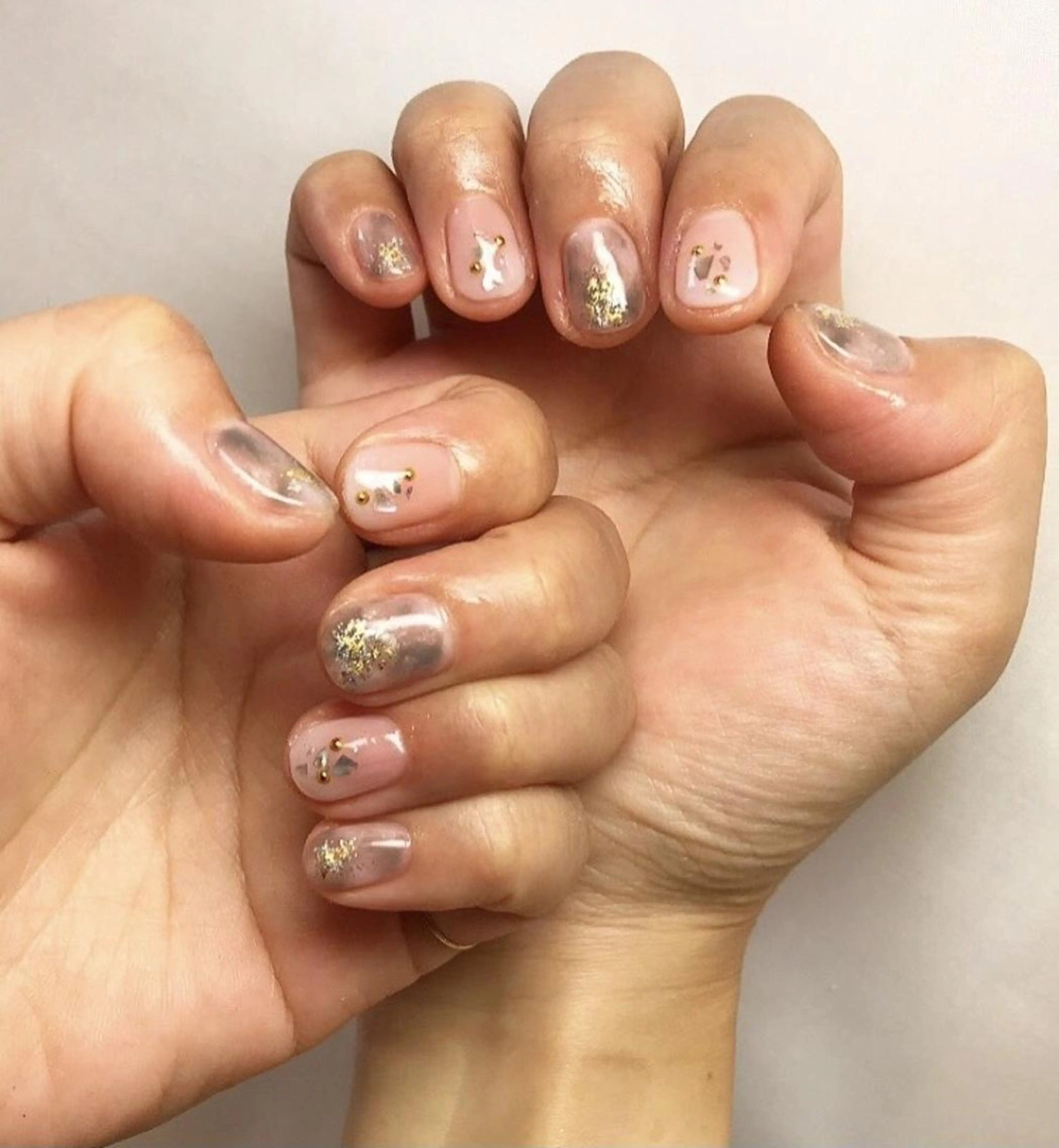 ネイル ニュアンスネイル シンプルネイル 吉井 ゆりのネイルデザイン