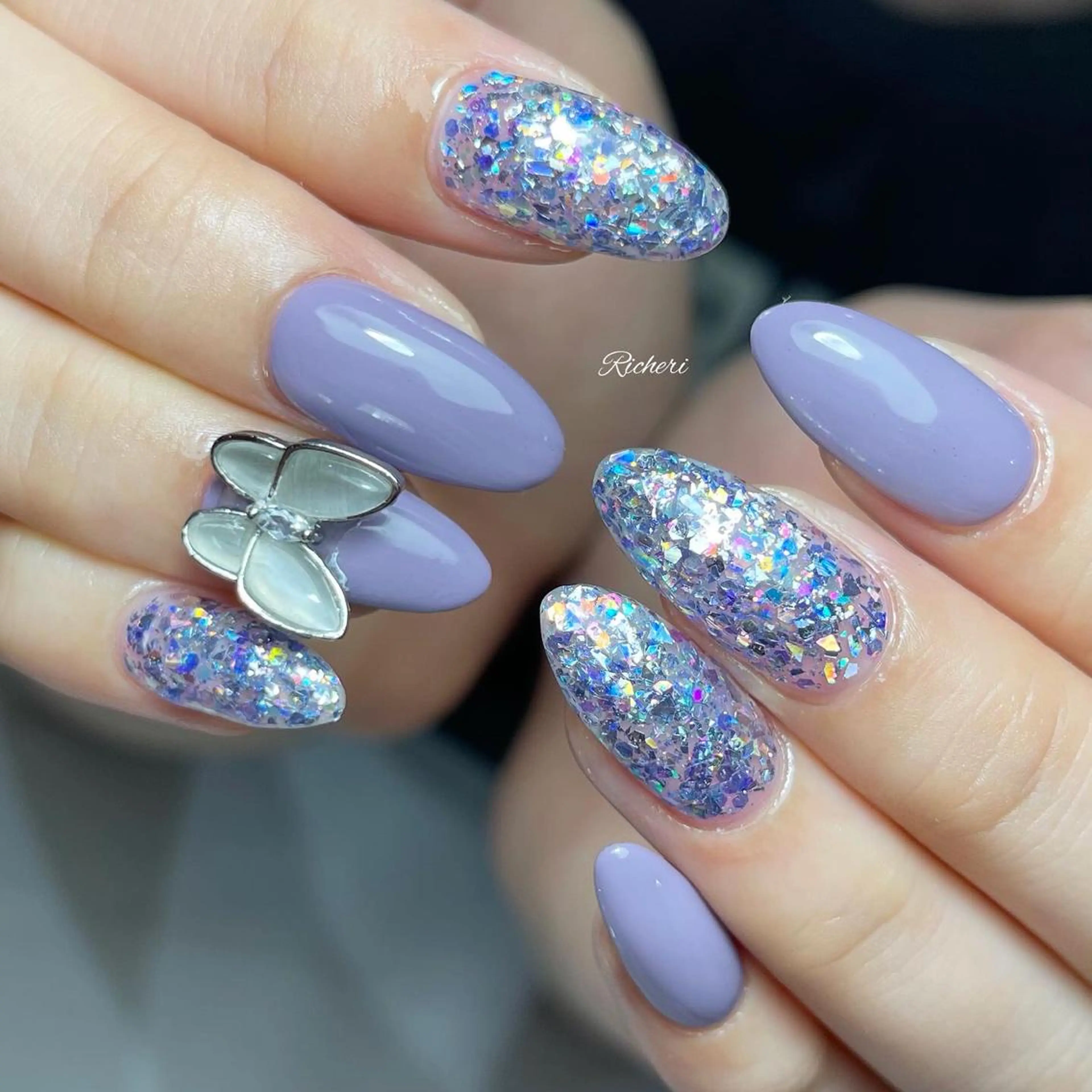 ミディアム ネイル 韓国風ヘア アートネイル フレンチネイル ジェルネイル 韓国ネイル richeri beautyのエステ・リラクイメージ