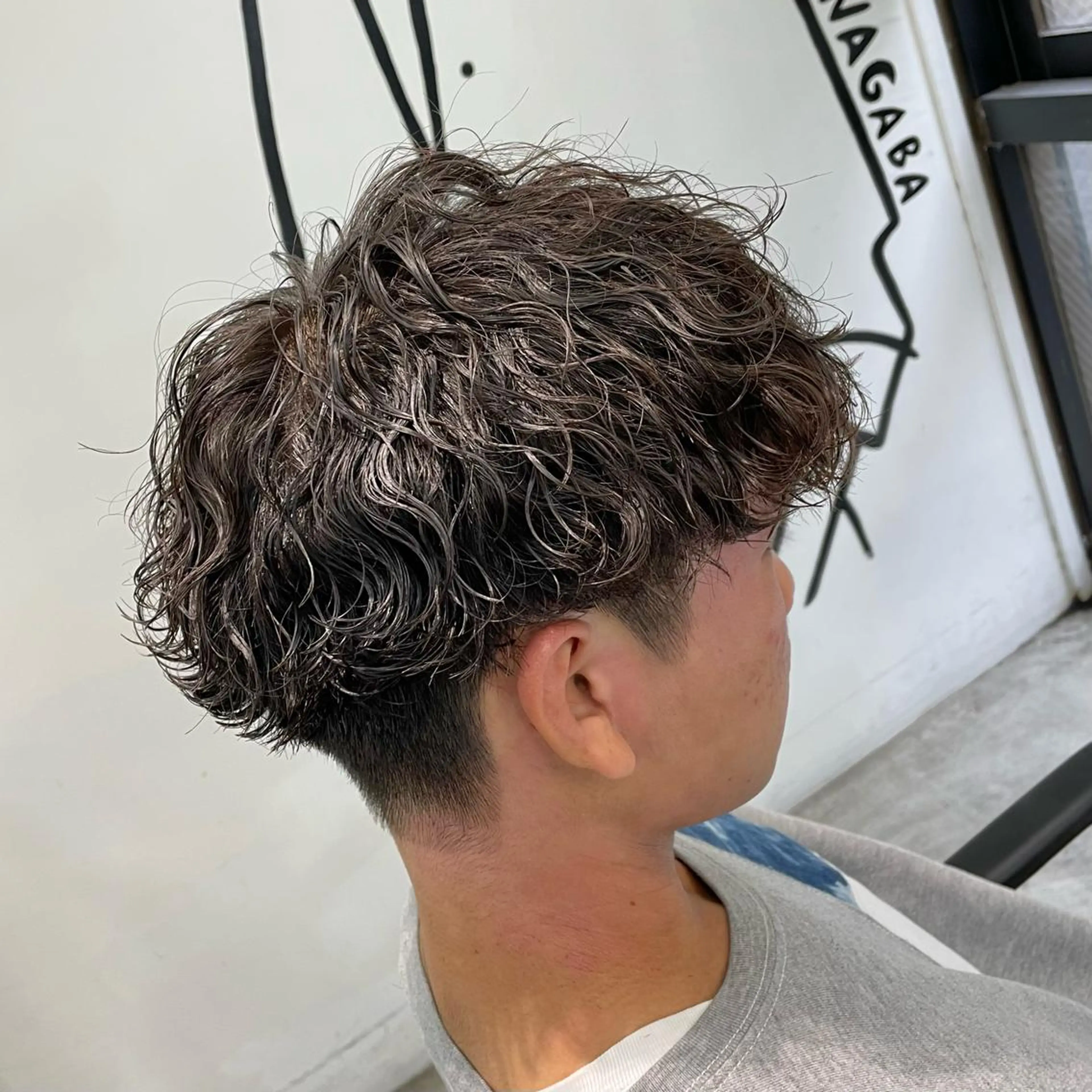 ショート パーマ メンズ 波巻きパーマ カット パーマ メンズ特化美容師/ 藤戸 椋のヘアスタイル