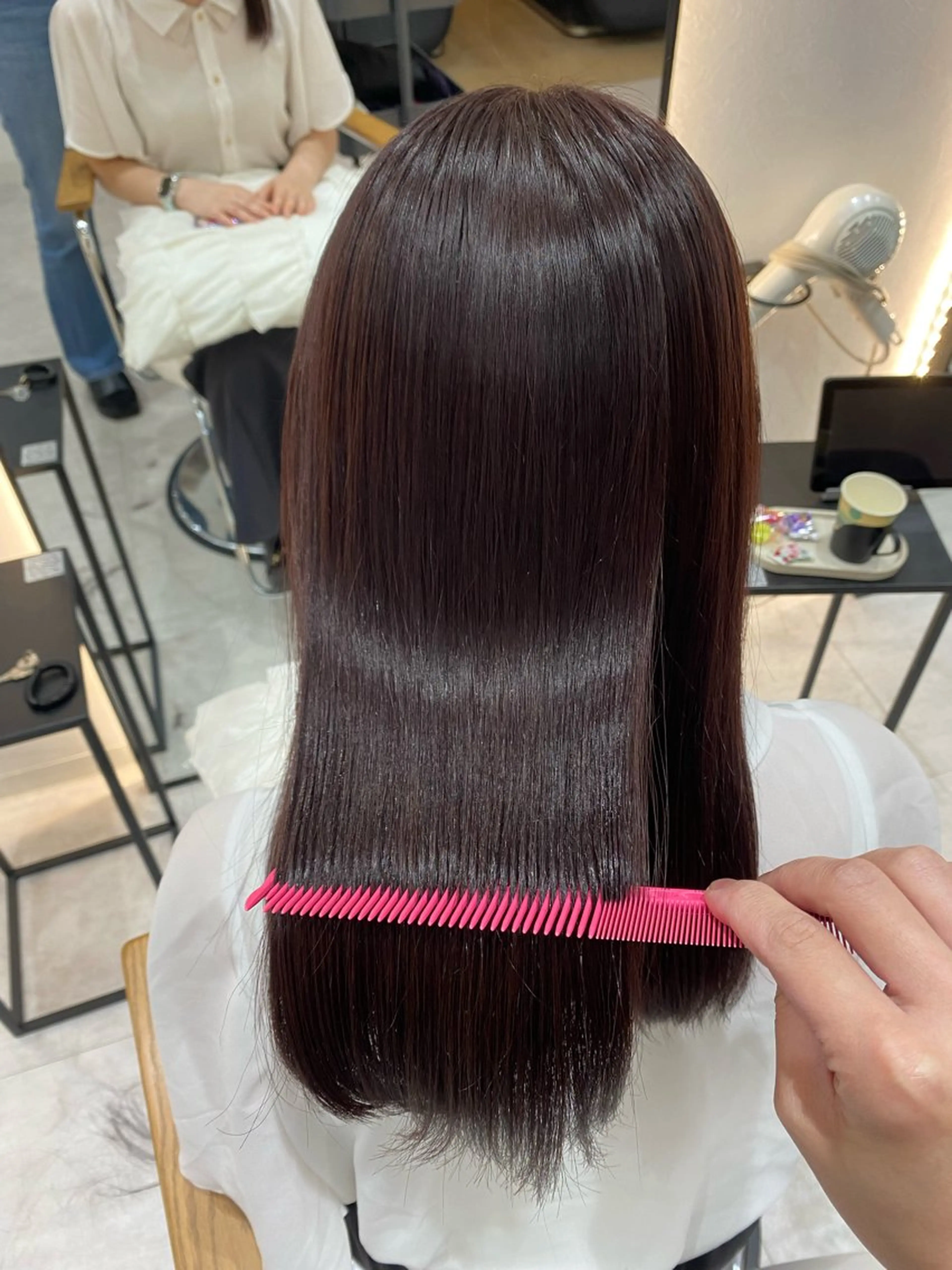 セミロング ヘアカラー トリートメント 髪質改善/艶カラー 🎀レイヤーカットのヘアスタイル