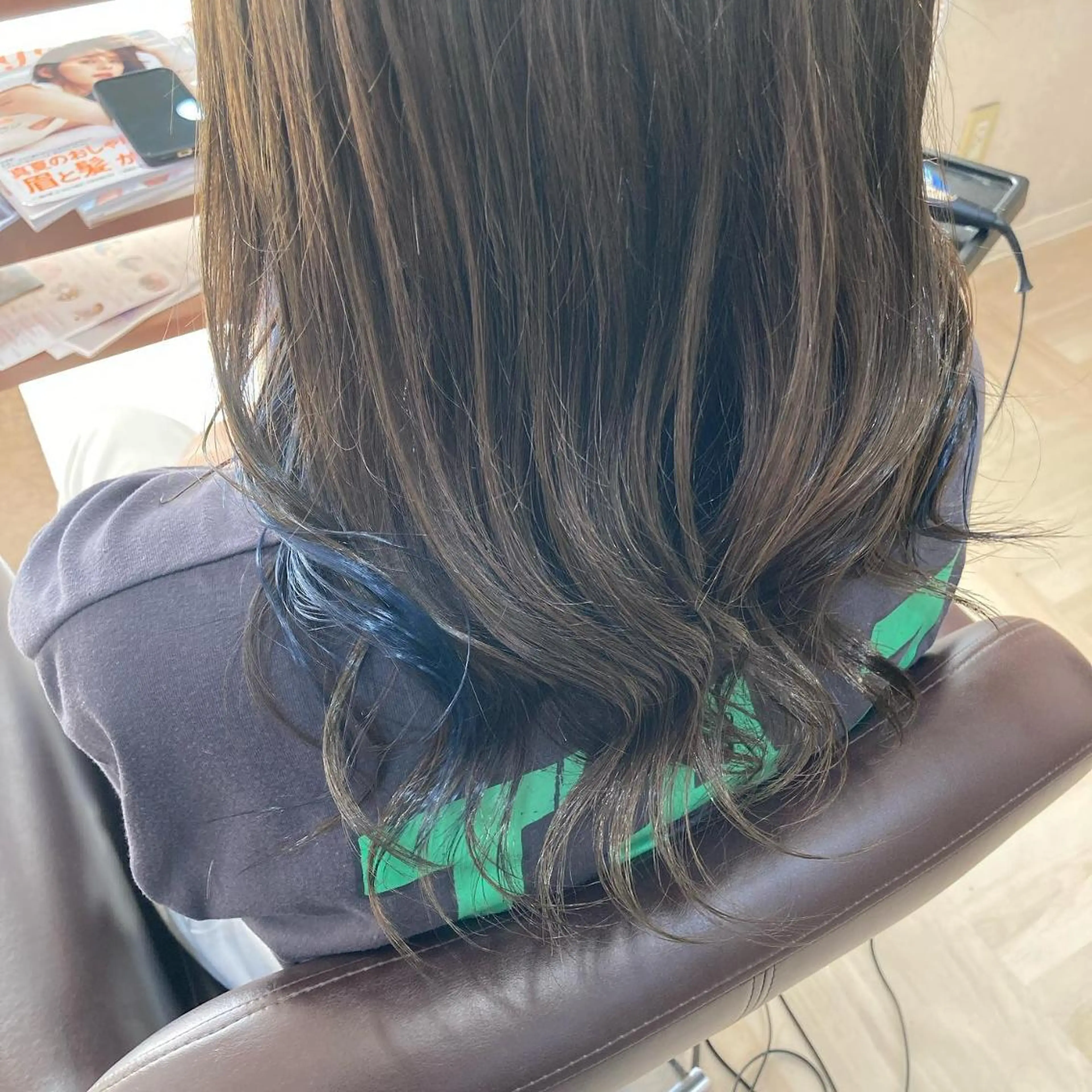 カラー ブリーチ ブルーカラー イヤリングカラー 髪質改善/透明感 カラー/内藤有須加のヘアスタイル