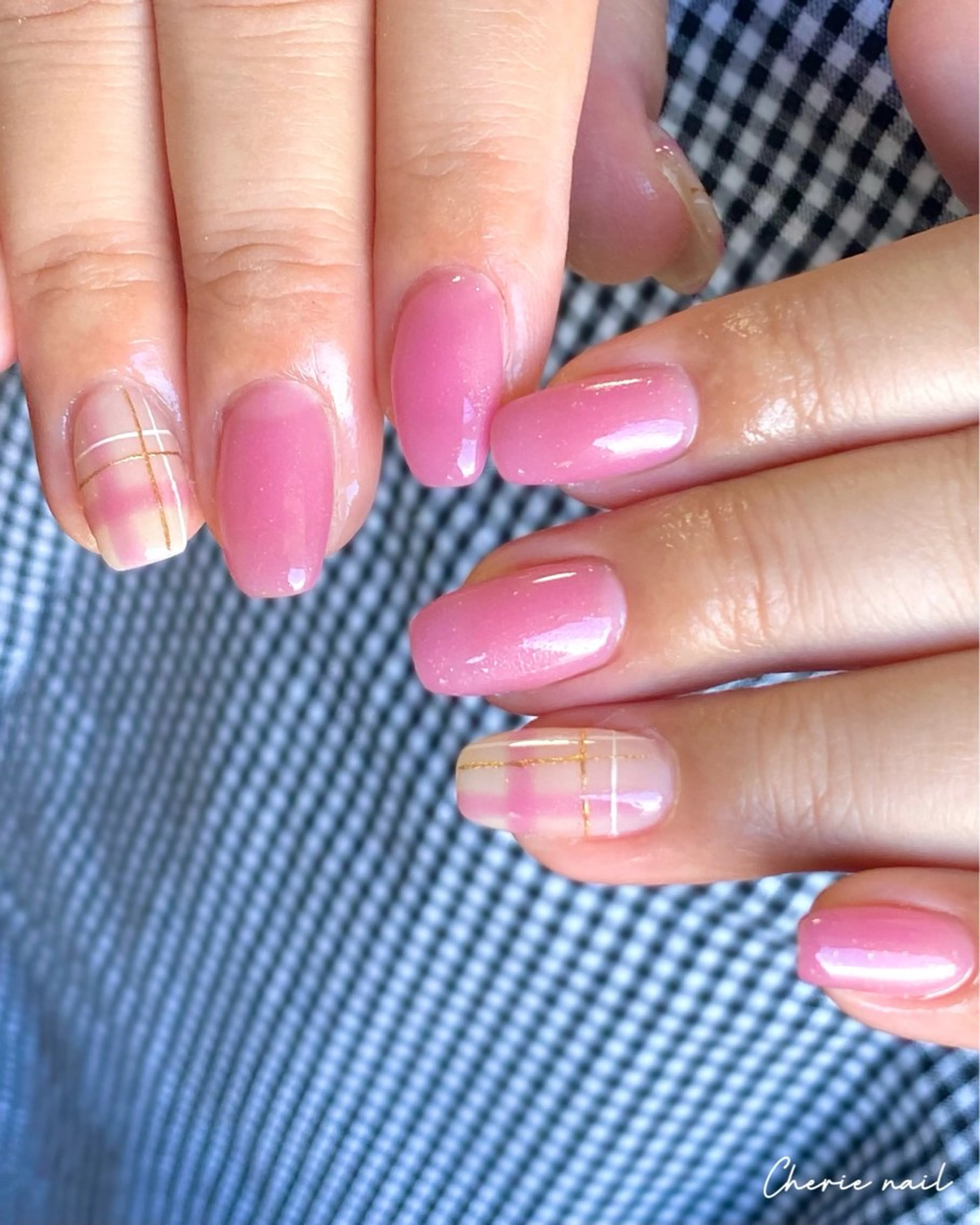 ネイル ジェルネイル ラメ(グリッター) オフィスネイル ピンク 冬ネイル ハンドネイル Cherienail yunaのネイルデザイン