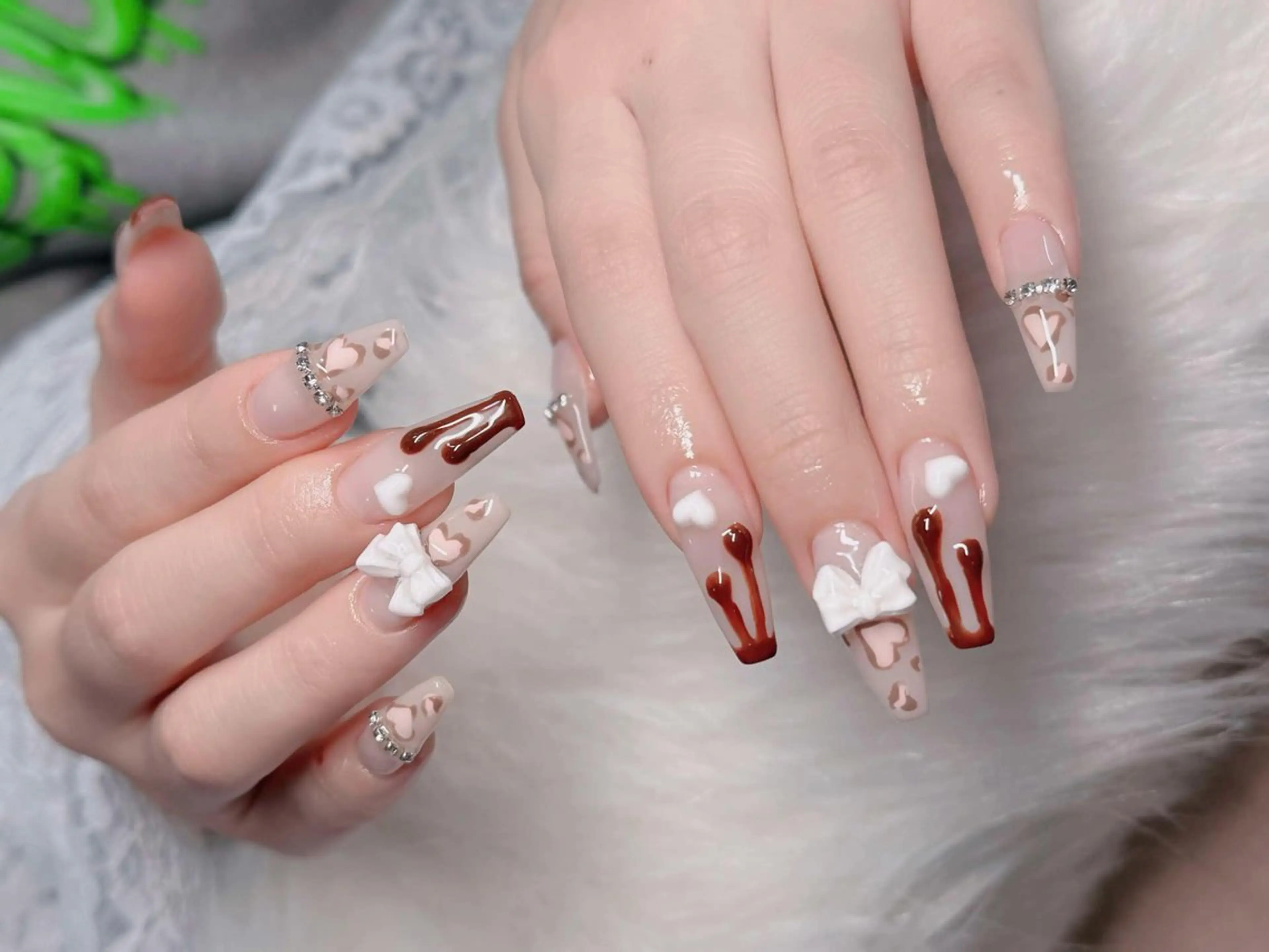 ネイル フレンチネイル ジェルネイル ガラスフレンチ ハロウィン ハート ハンドネイル H.baby Nail Salonのネイルデザイン