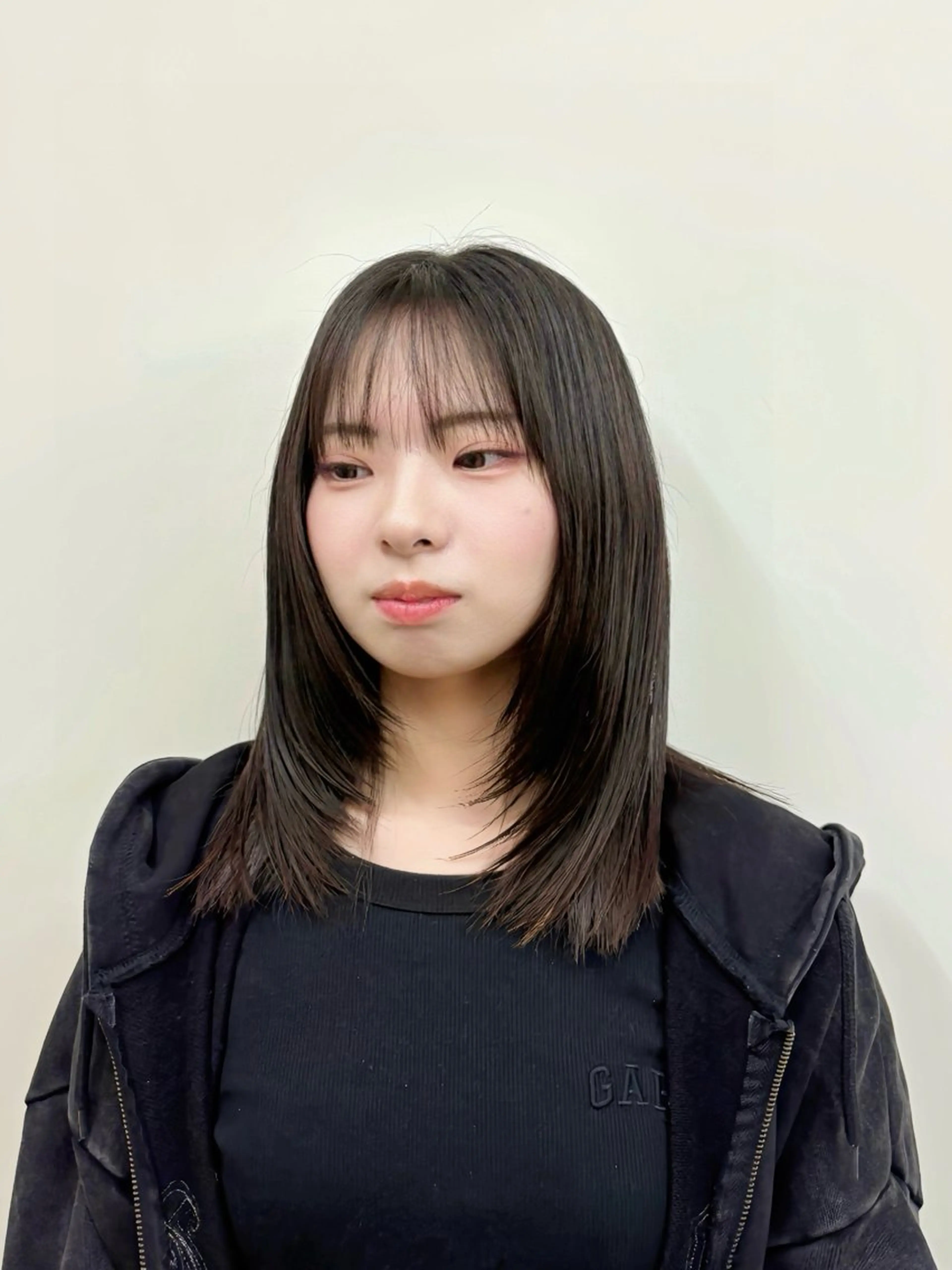 ミディアム 顔まわりレイヤー 顔周りカット レイヤーカット Koya ショート/ボブのヘアスタイル