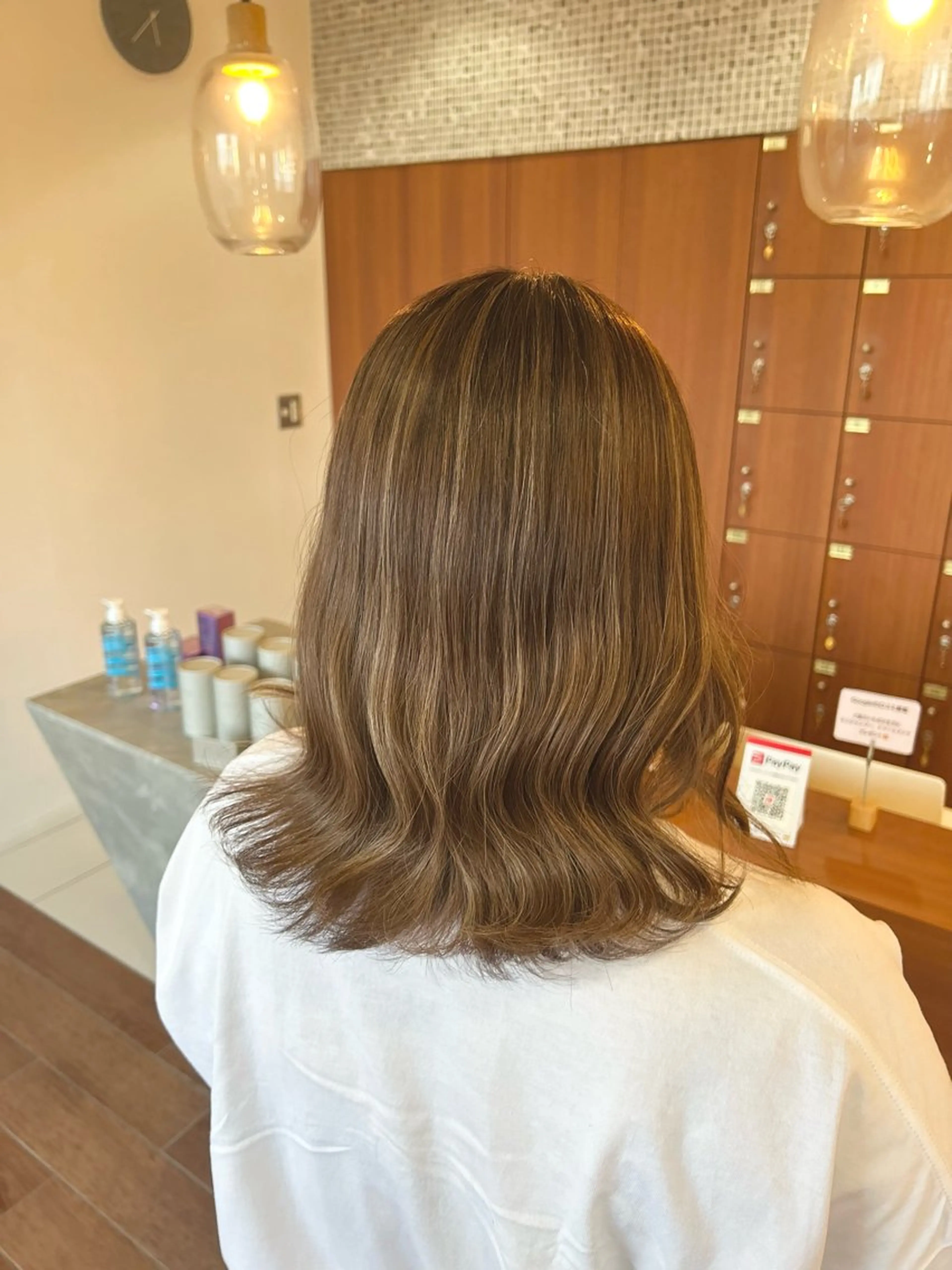 ミディアム カラー ベージュカラー 透明感カラー ハイライトカラー ハイライト ヘアカラー トップスタイリスト 林すずかのヘアスタイル