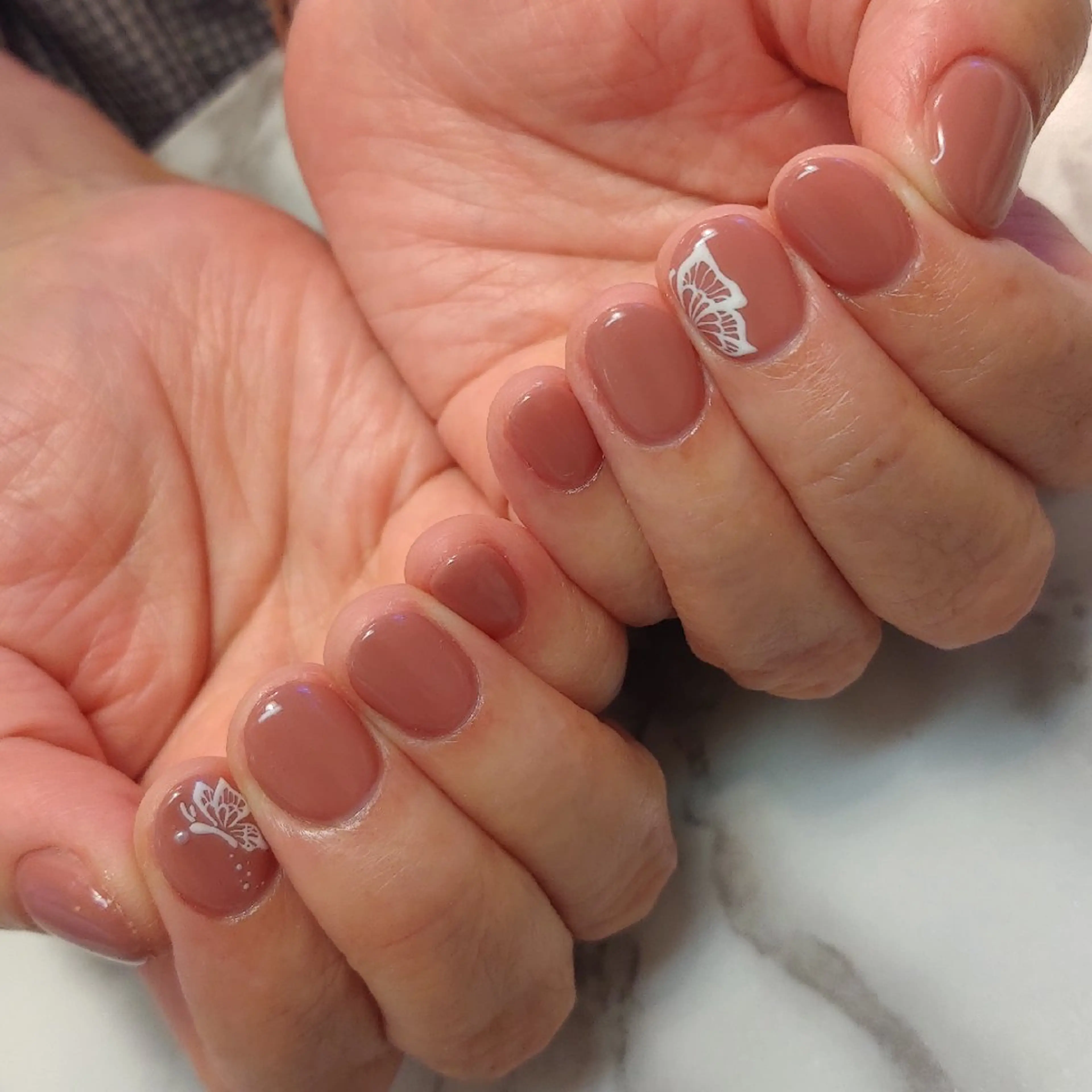 ネイル ジェヌインネイル 河内のネイルデザイン