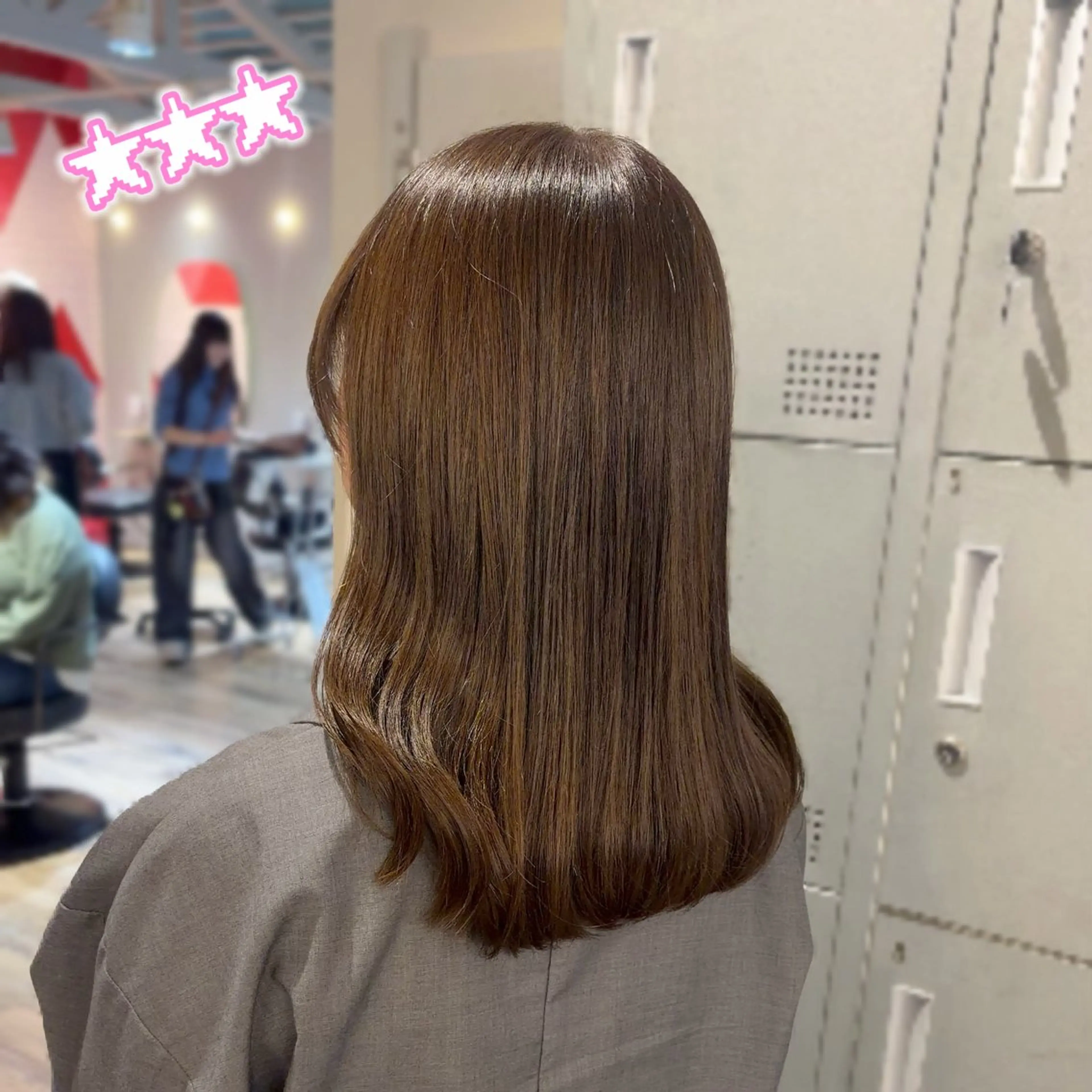 ミディアム カラー アッシュ アッシュグレー アッシュグレージュ グレージュ 顔周り/ガーリー /ヘアメ/あつはのヘアスタイル