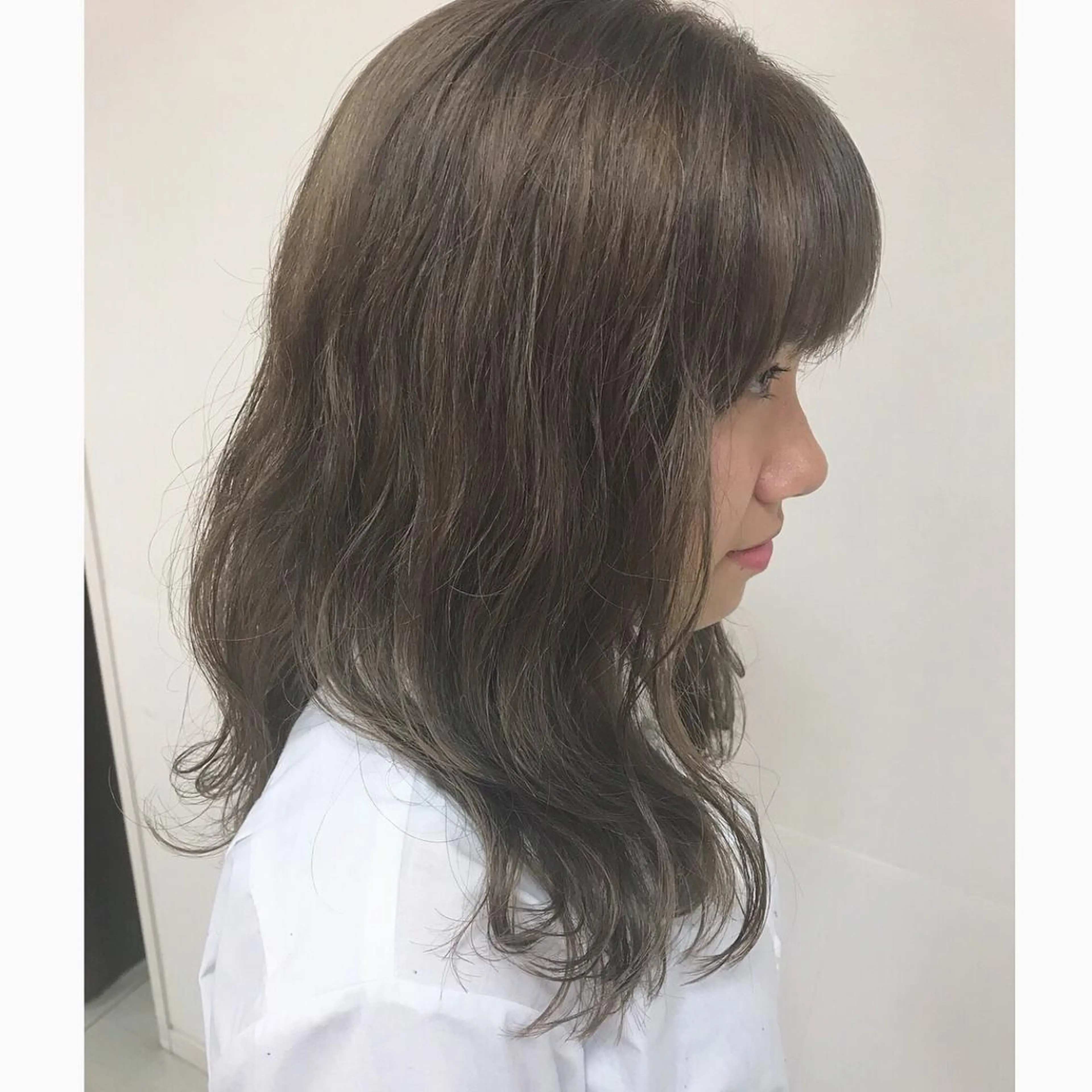 セミロング カラー ヘアアレンジ ハイトーンカラー enurk店 🍋 M I K U  *のその他イメージ