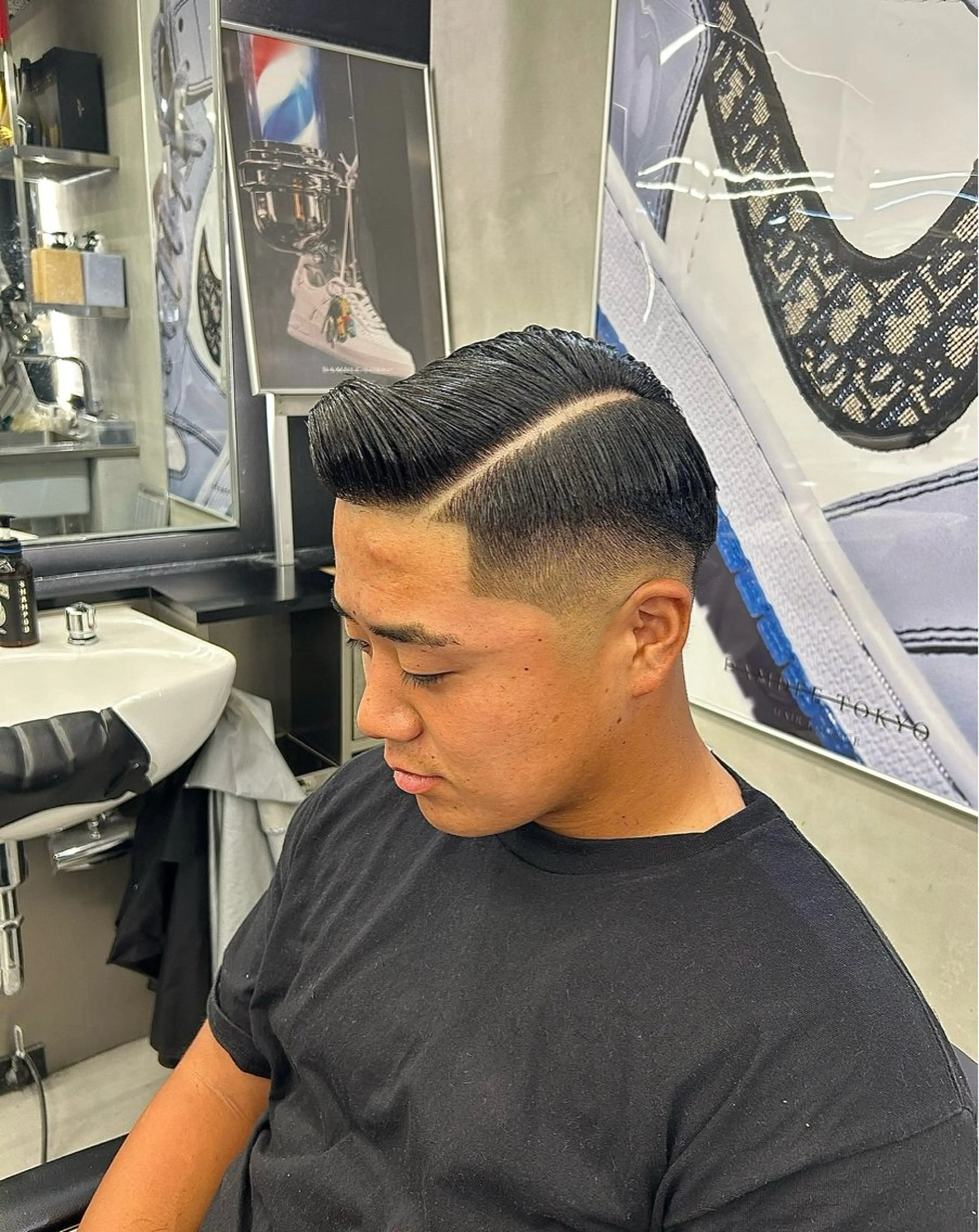 ショート メンズ フェードカット 小峰 立己のヘアスタイル