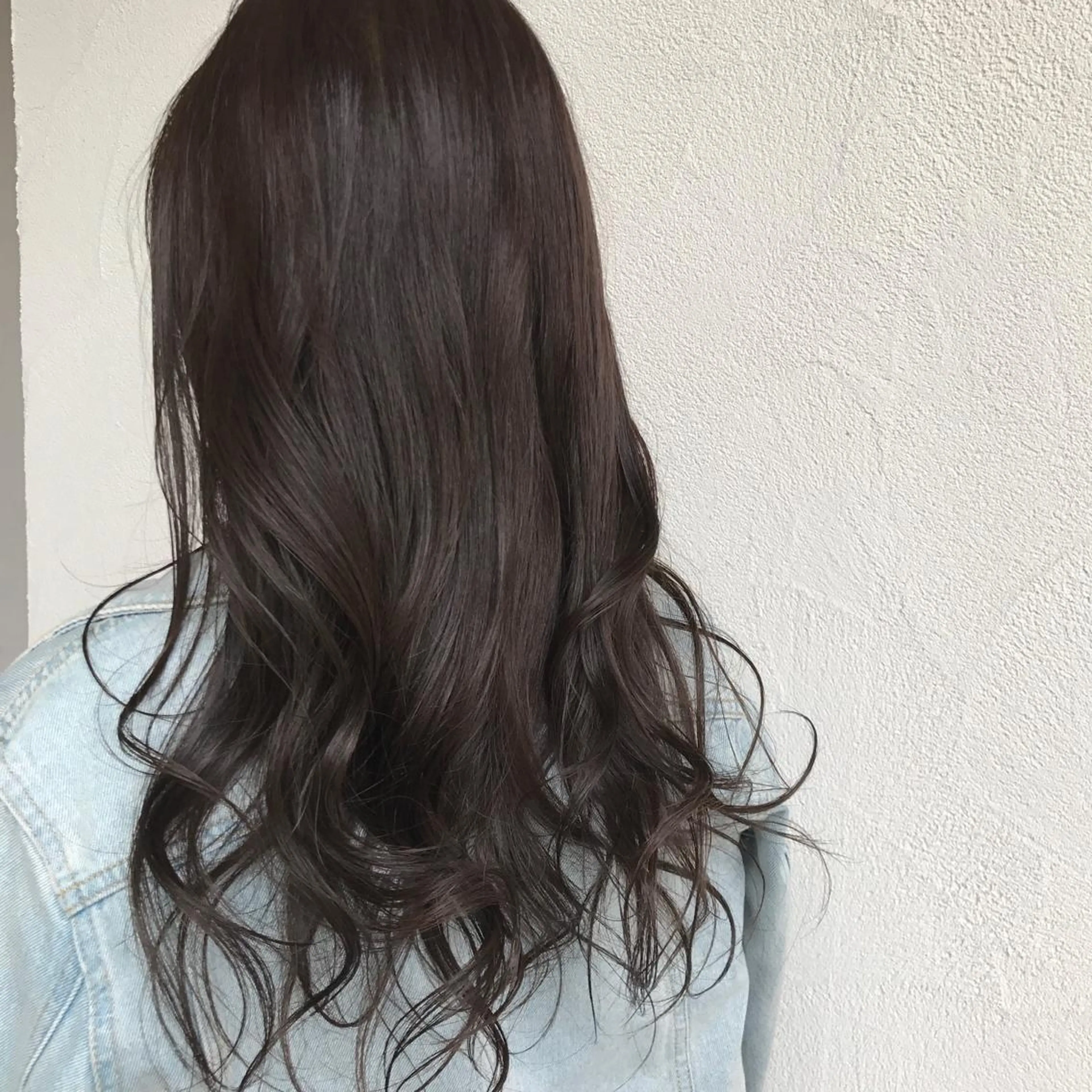 カラー 山下 襟華のヘアスタイル